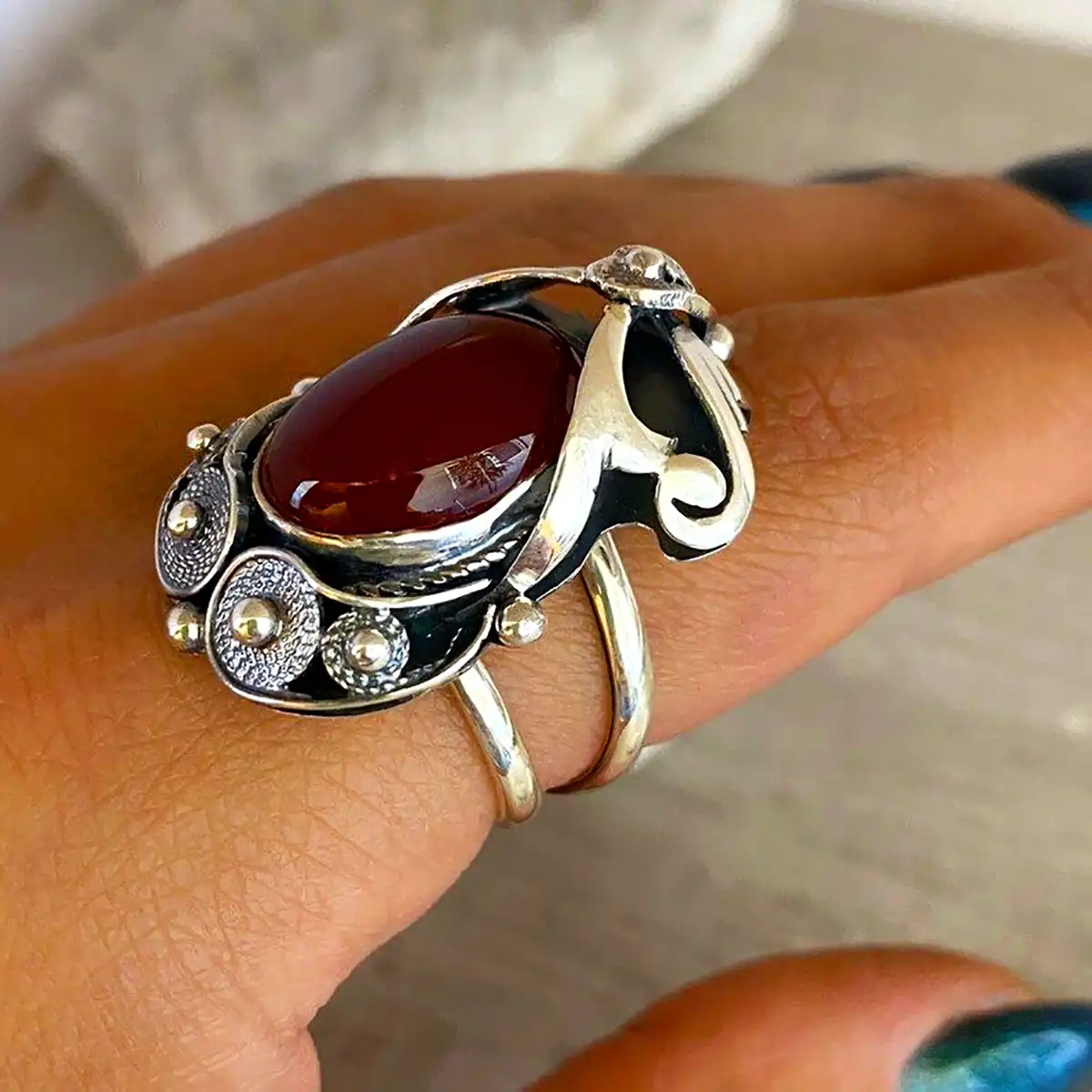 انگشتر رکاب نقره با عقیق قهوه ای