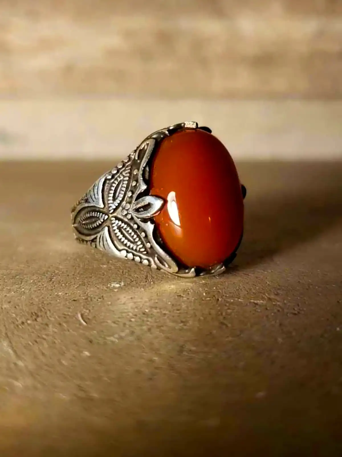 انگشتر رکاب نقره با عقیق قهوه ای