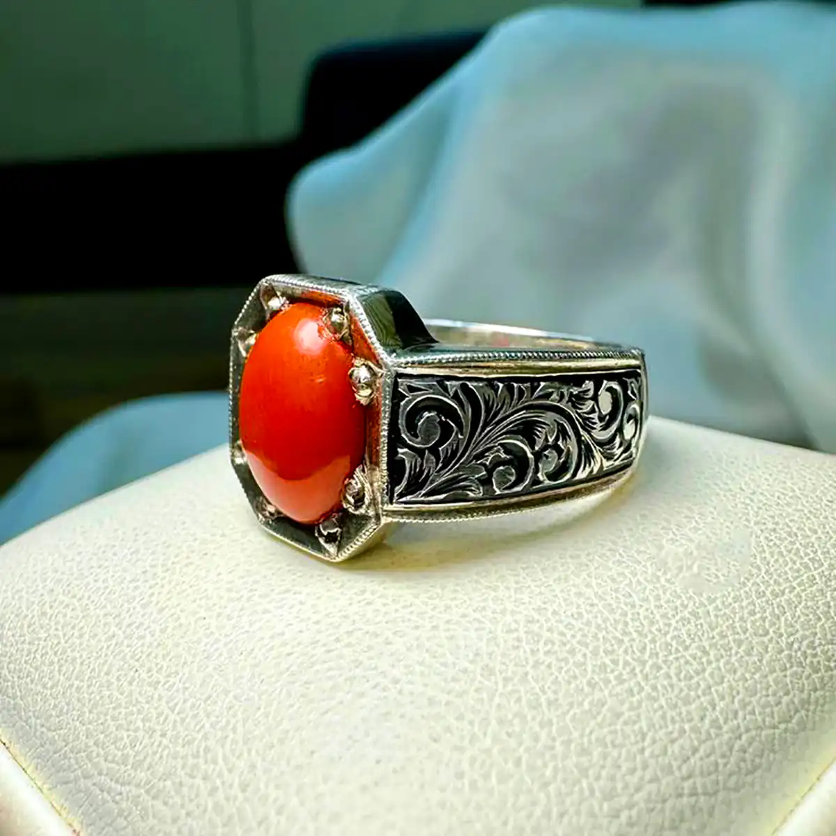 انگشتر رکاب نقره با عقیق قهوه ای