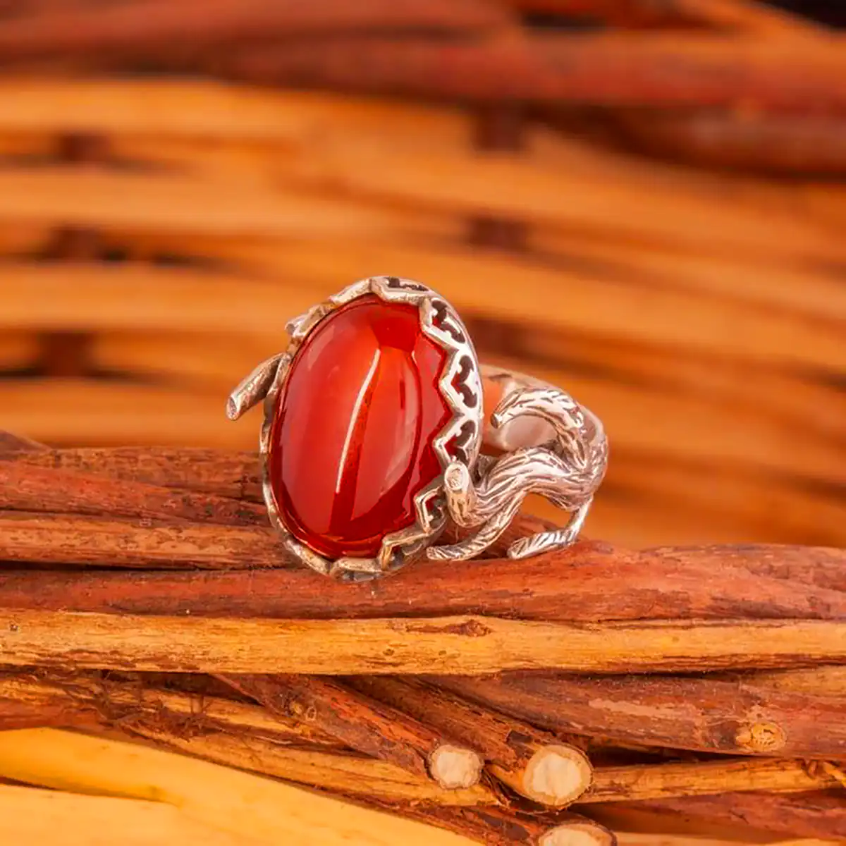 انگشتر رکاب نقره با عقیق قهوه ای