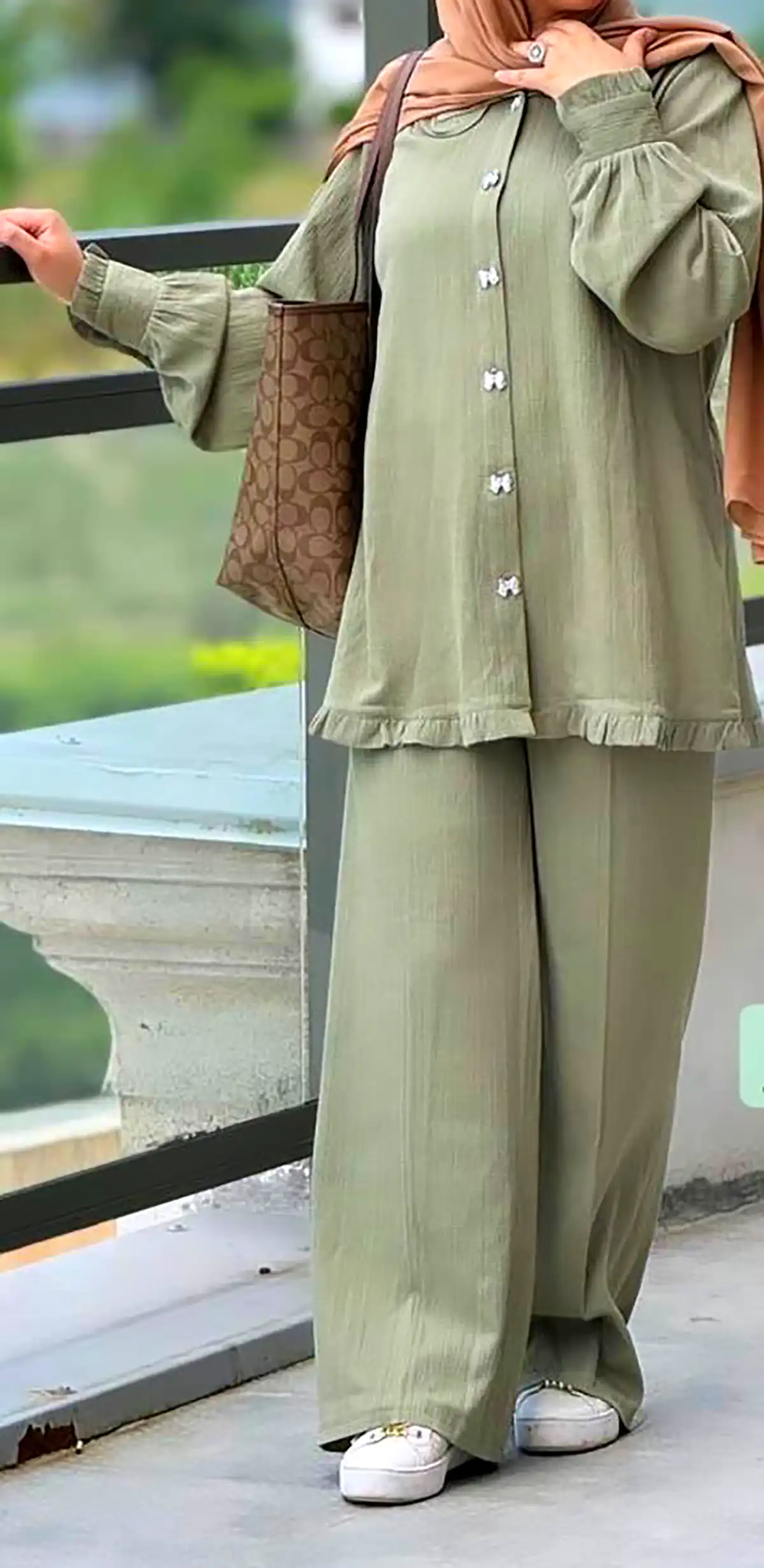 مانتو طرحدار مدرن