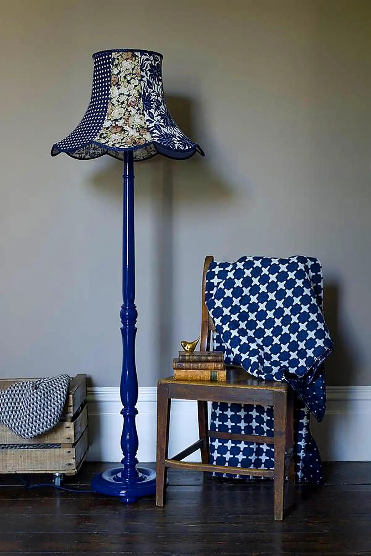 آباژور لاکچری پایه دار