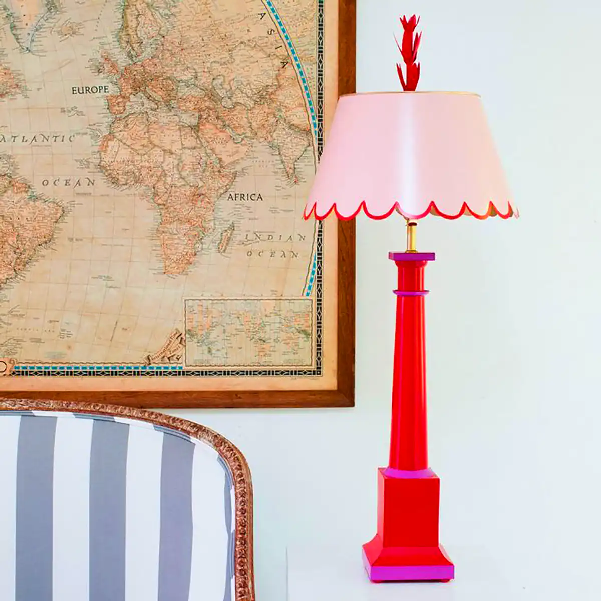 آباژور لاکچری پایه دار