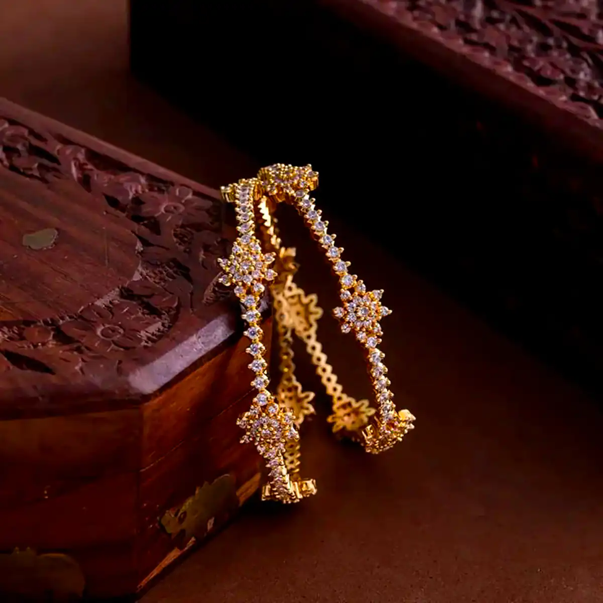 النگو مدرن کنگره دار