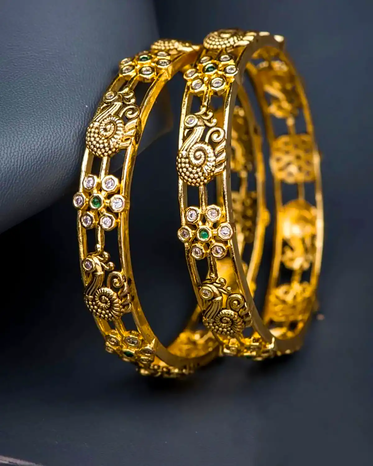 النگو مدرن کنگره دار