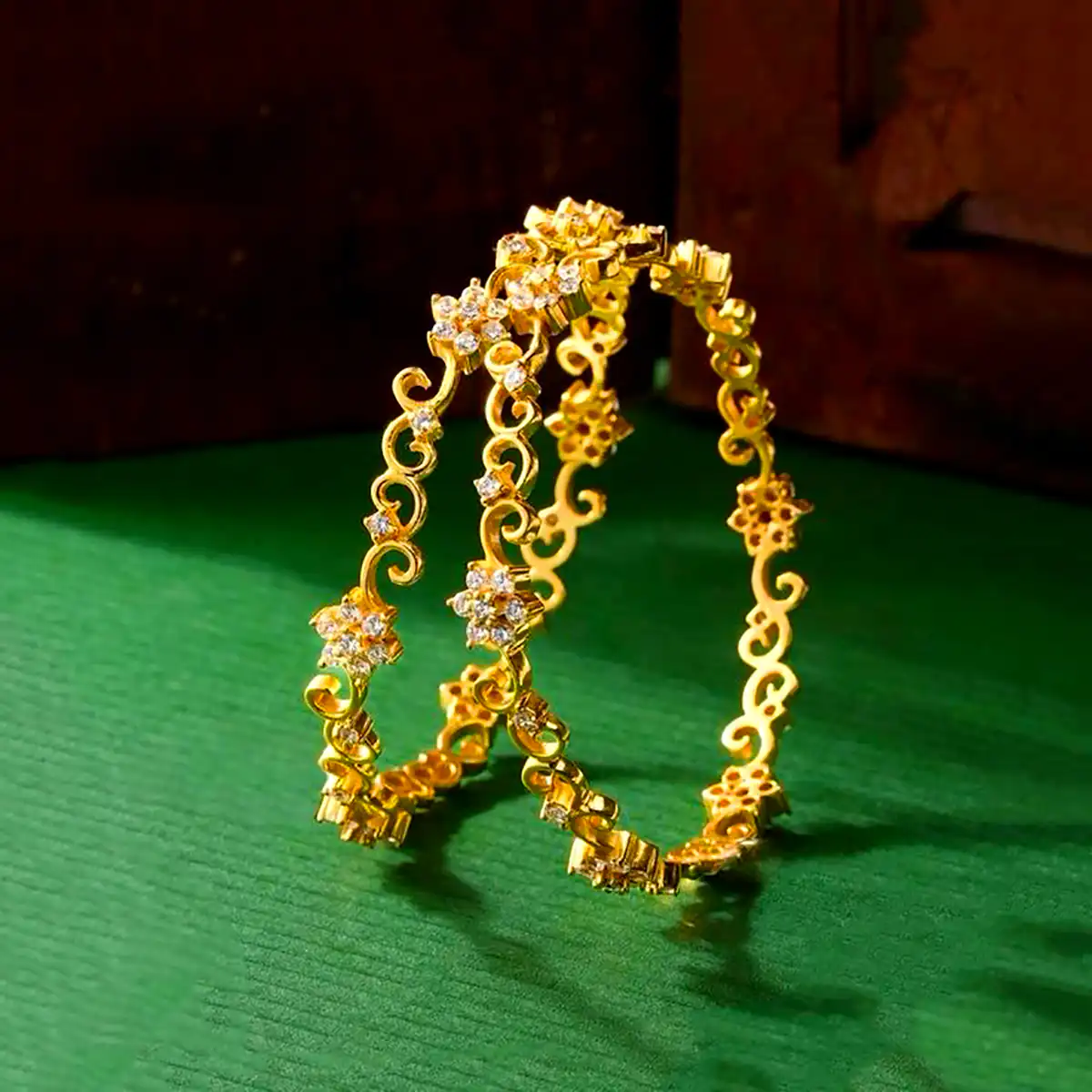 النگو مدرن کنگره دار