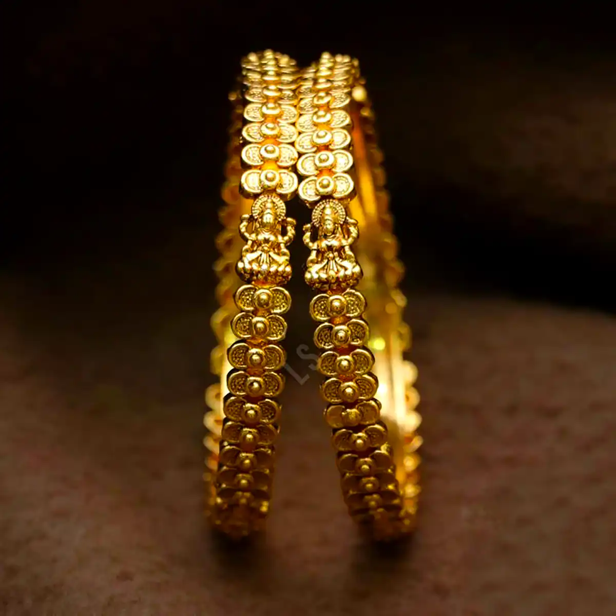 النگو مدرن کنگره دار