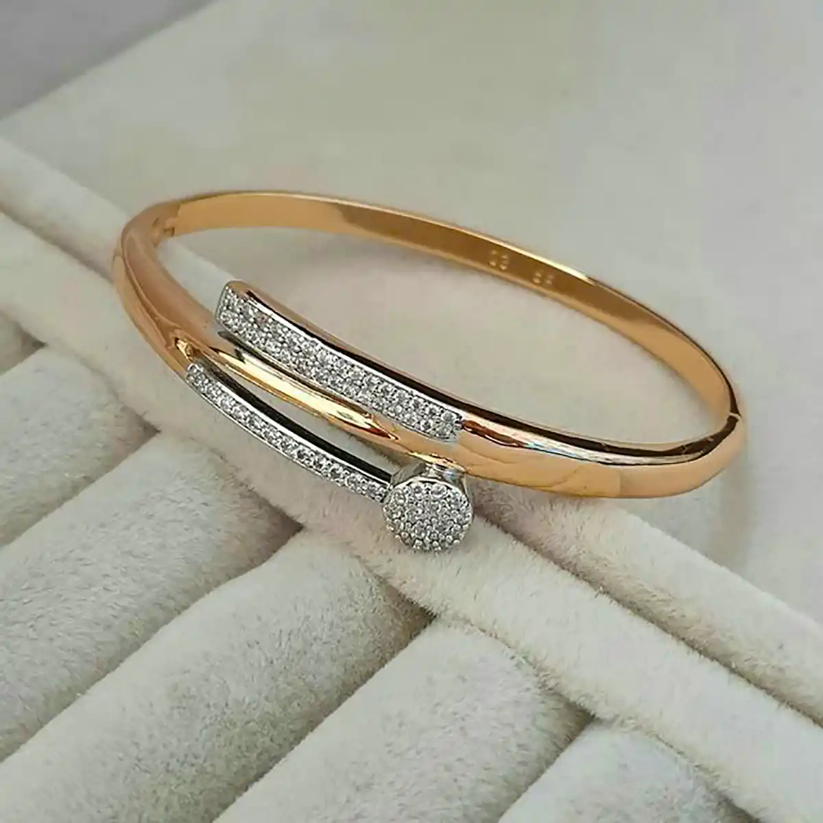 بنگل شیک دخترانه