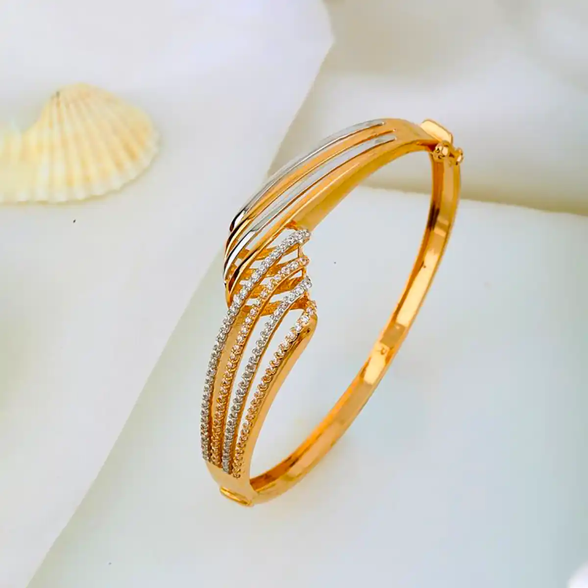 بنگل طلا مدرن