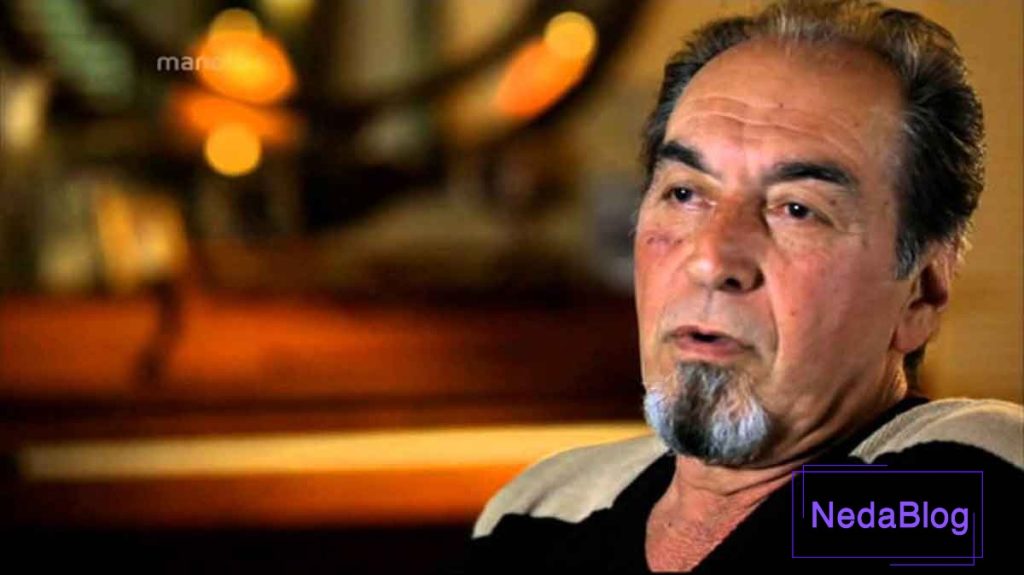 بیوگرافی منوچهر چشم آذر