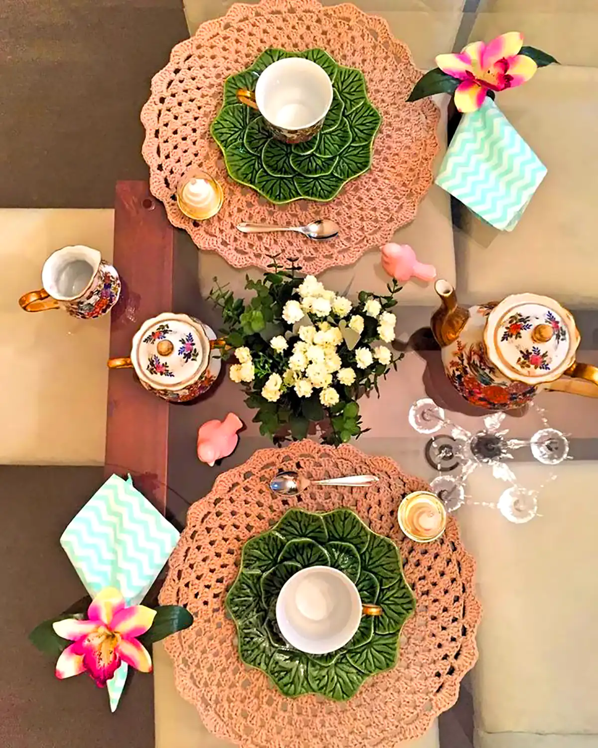 چیدمان ظروف جهیزیه عروس