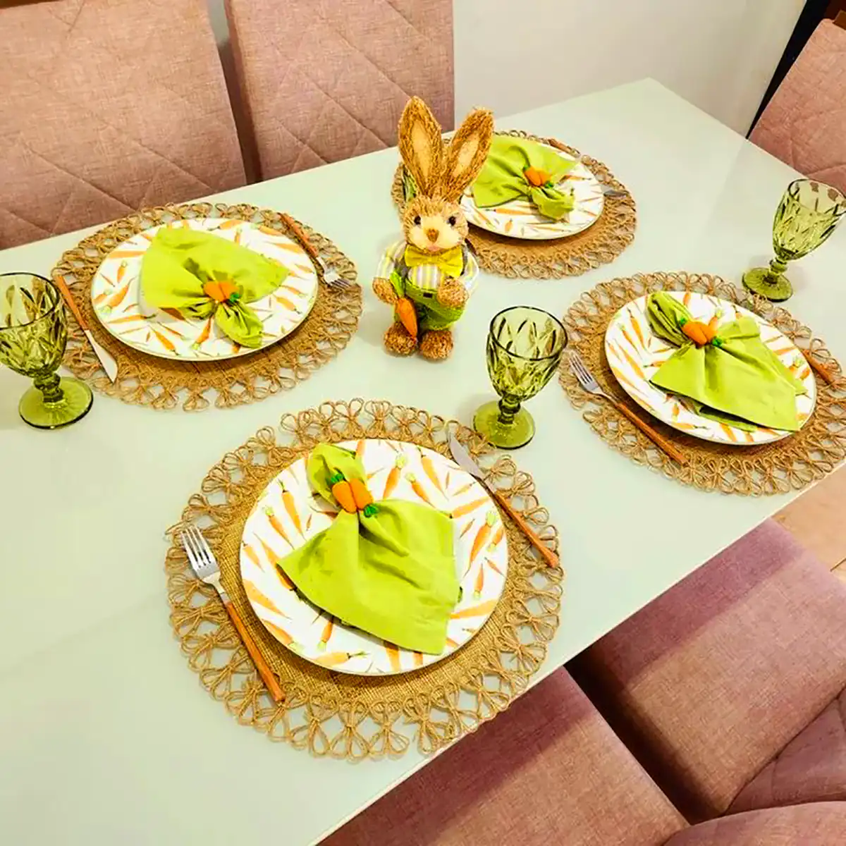 چیدمان ظروف جهیزیه عروس