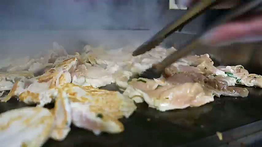 ساندویچ مرغ و هات داگ؛ نماد غذاهای خیابانی نیویورک