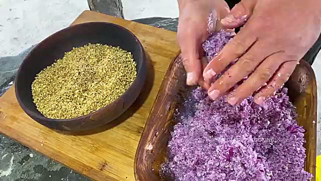 کباب ۷ کیلویی کپور علفخوار در طبیعت برفی روستا