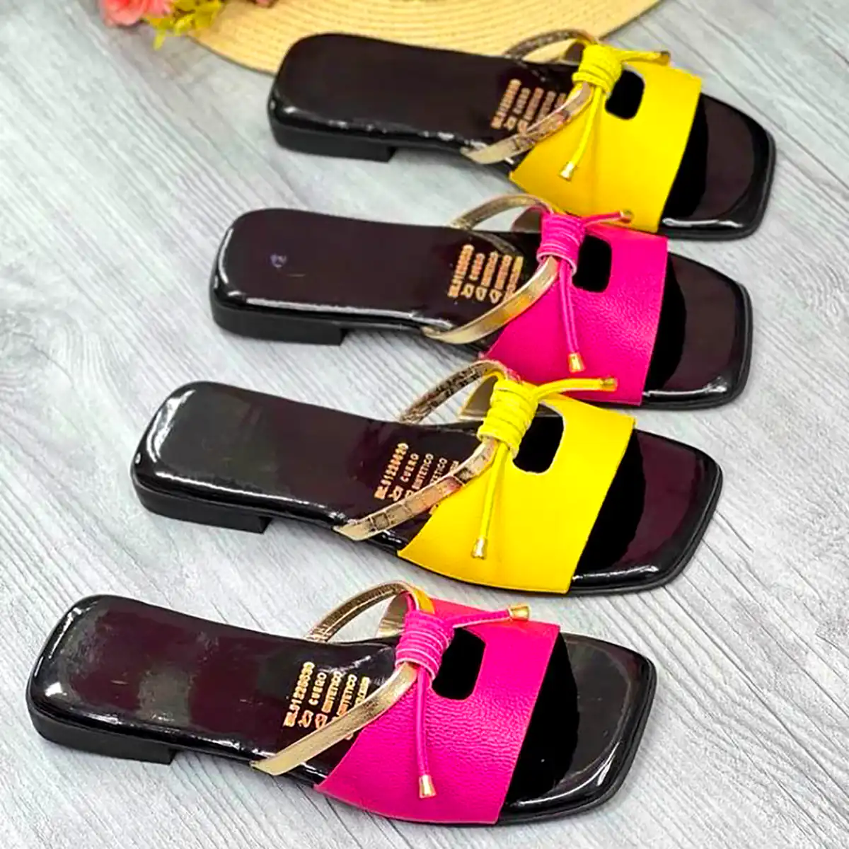 دمپایی روفرشی با دوام و شیک