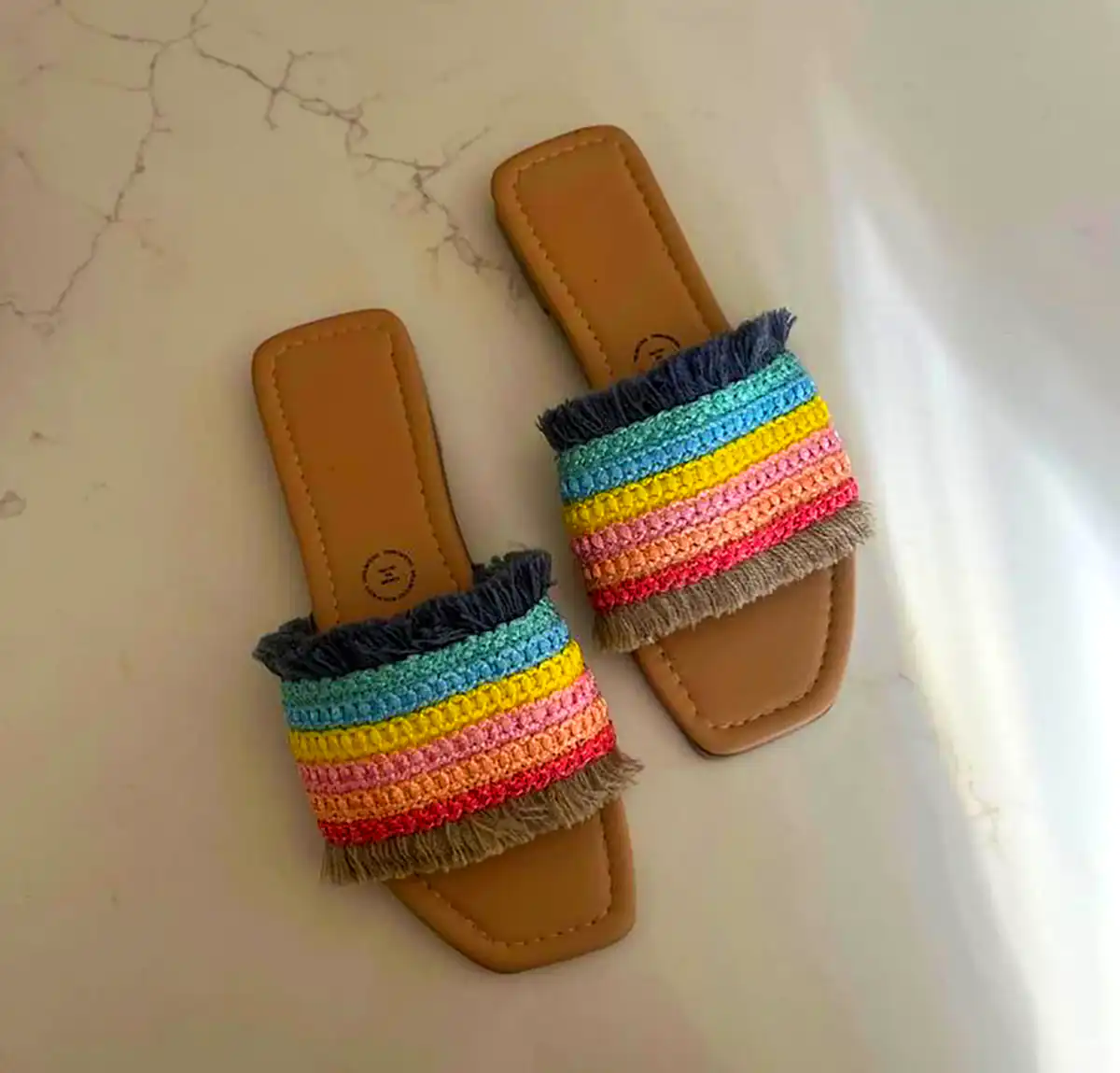 دمپایی روفرشی با دوام و شیک