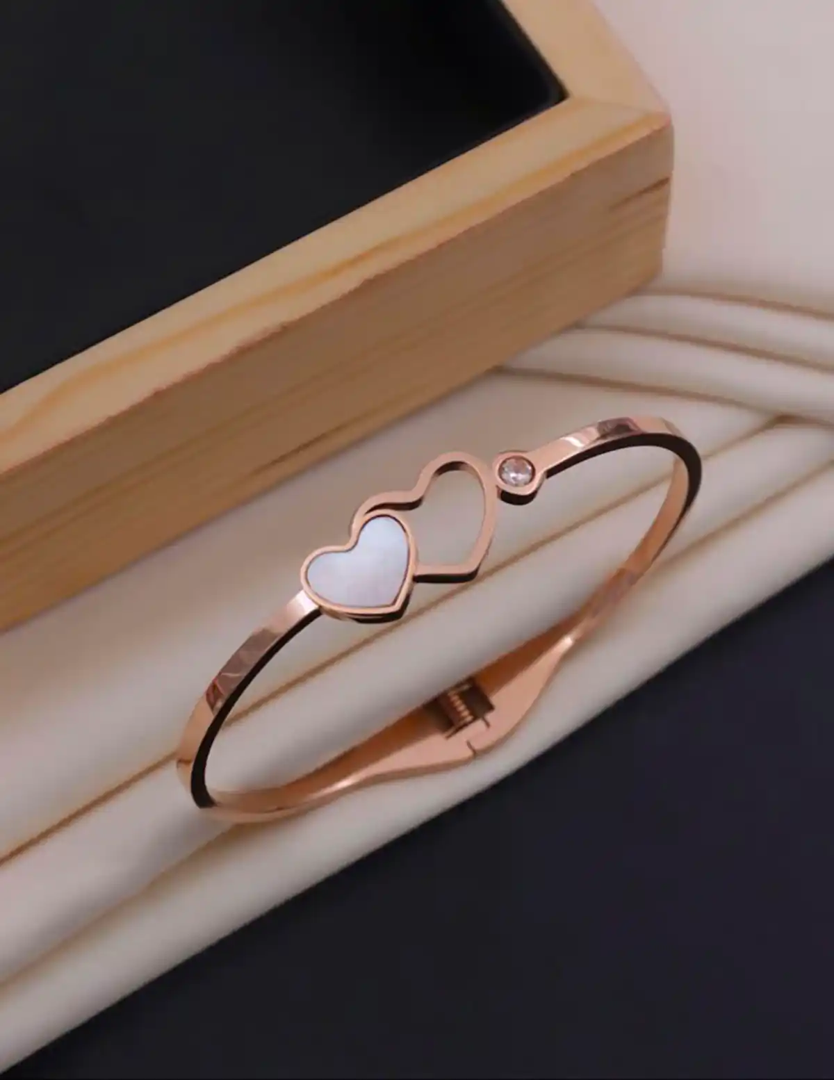 دستبند النگویی ترند