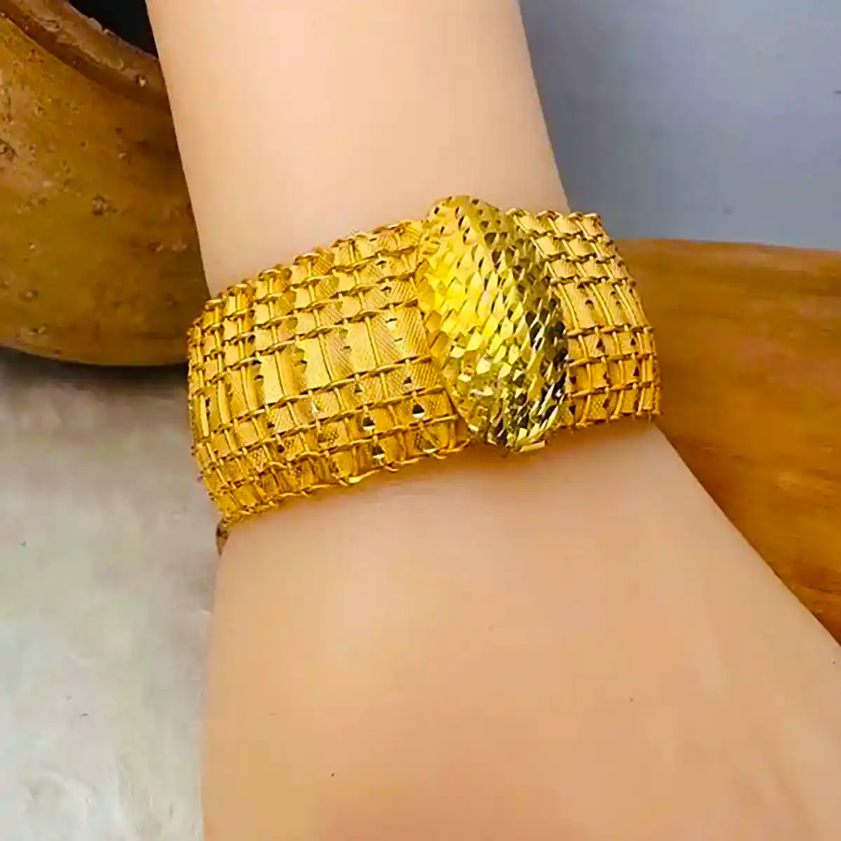 دستبند النگویی طلا