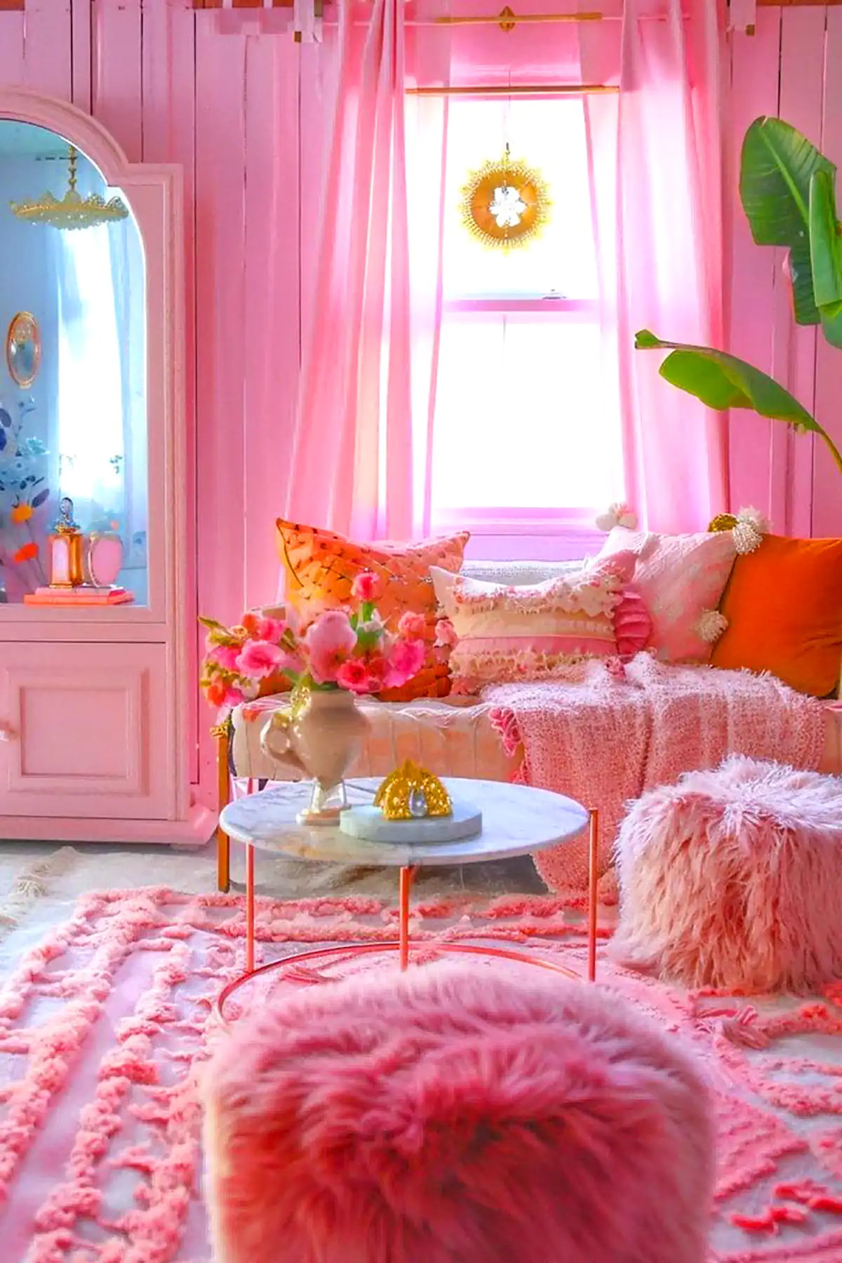 دکور صورتی اتاق تینیجری