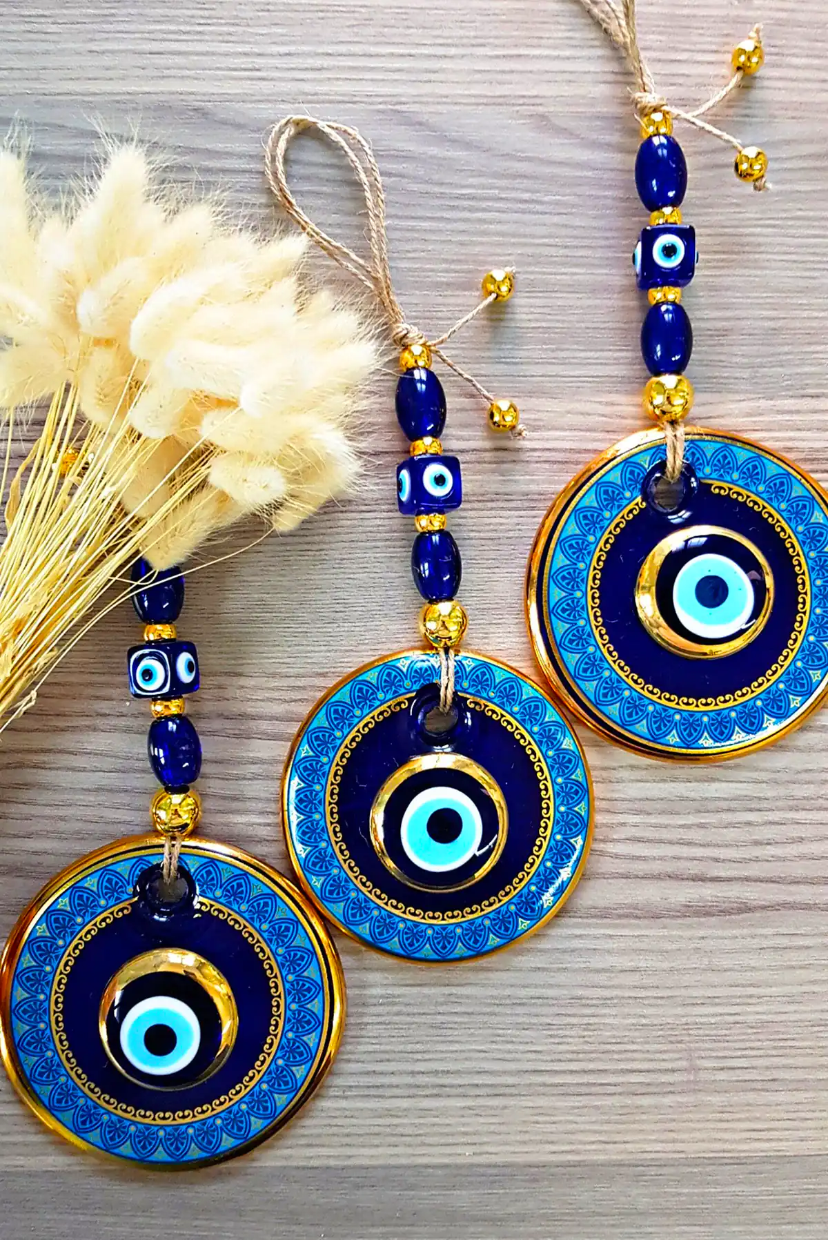 دیوارکوب چشم نظر