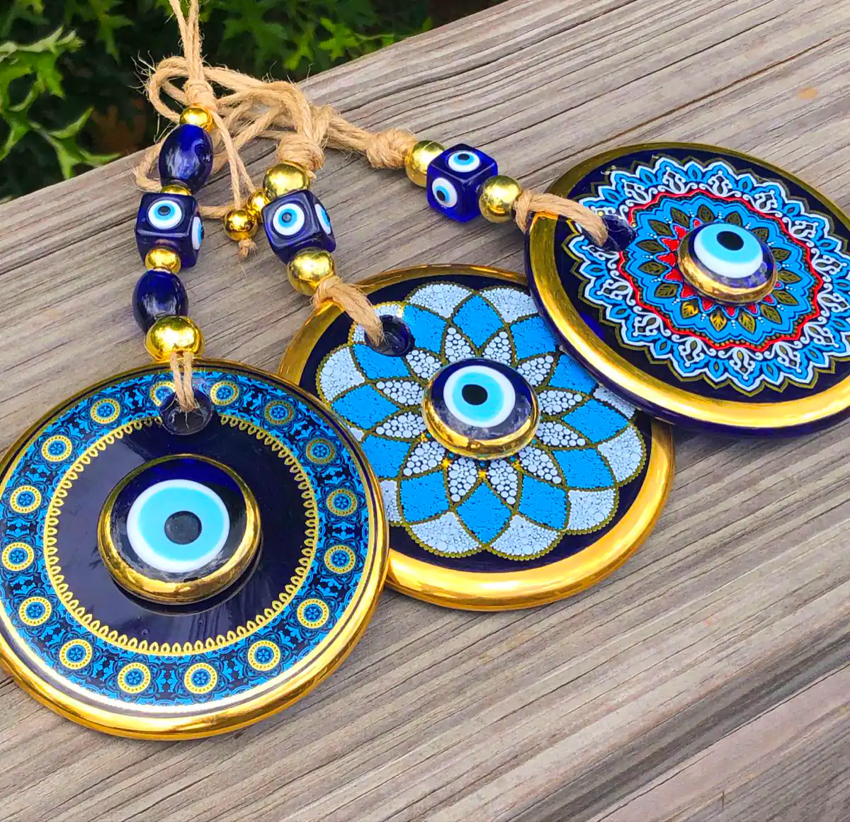 دیوارکوب چشم نظر