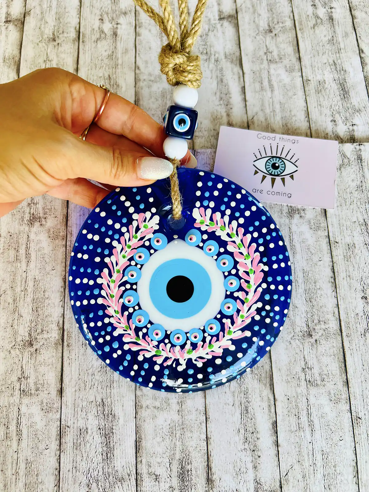 دیوارکوب چشم نظر