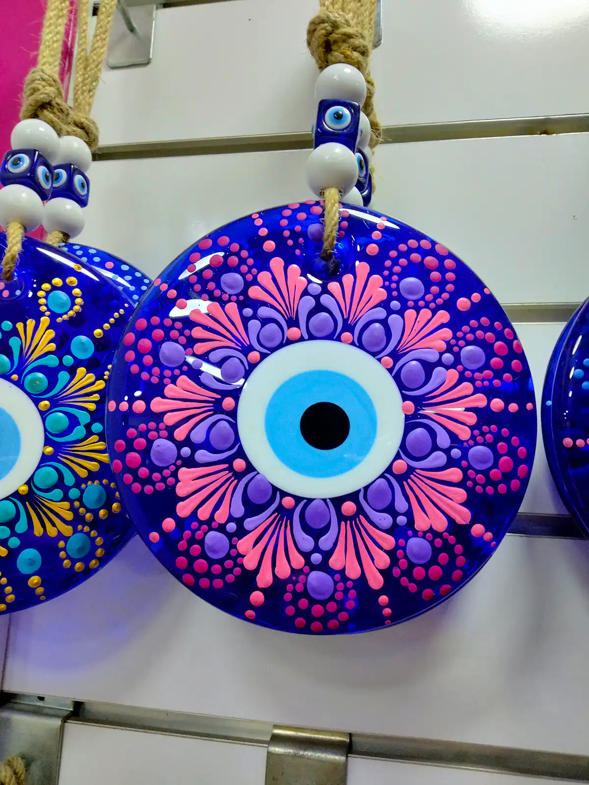 دیوارکوب چشم نظر