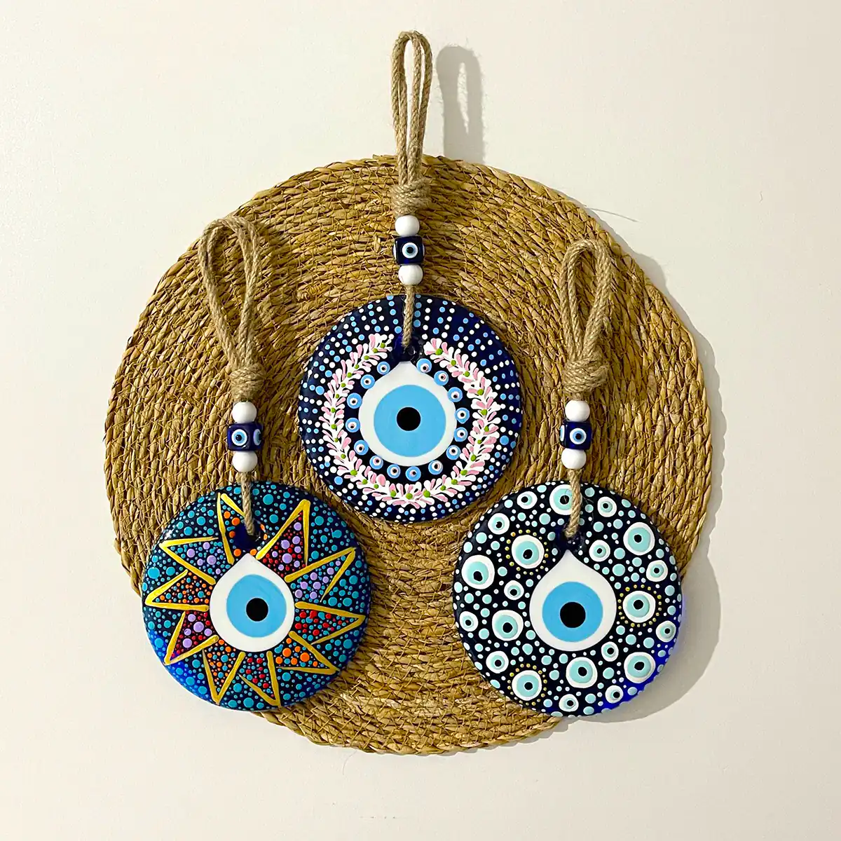 دیوارکوب چشم نظر