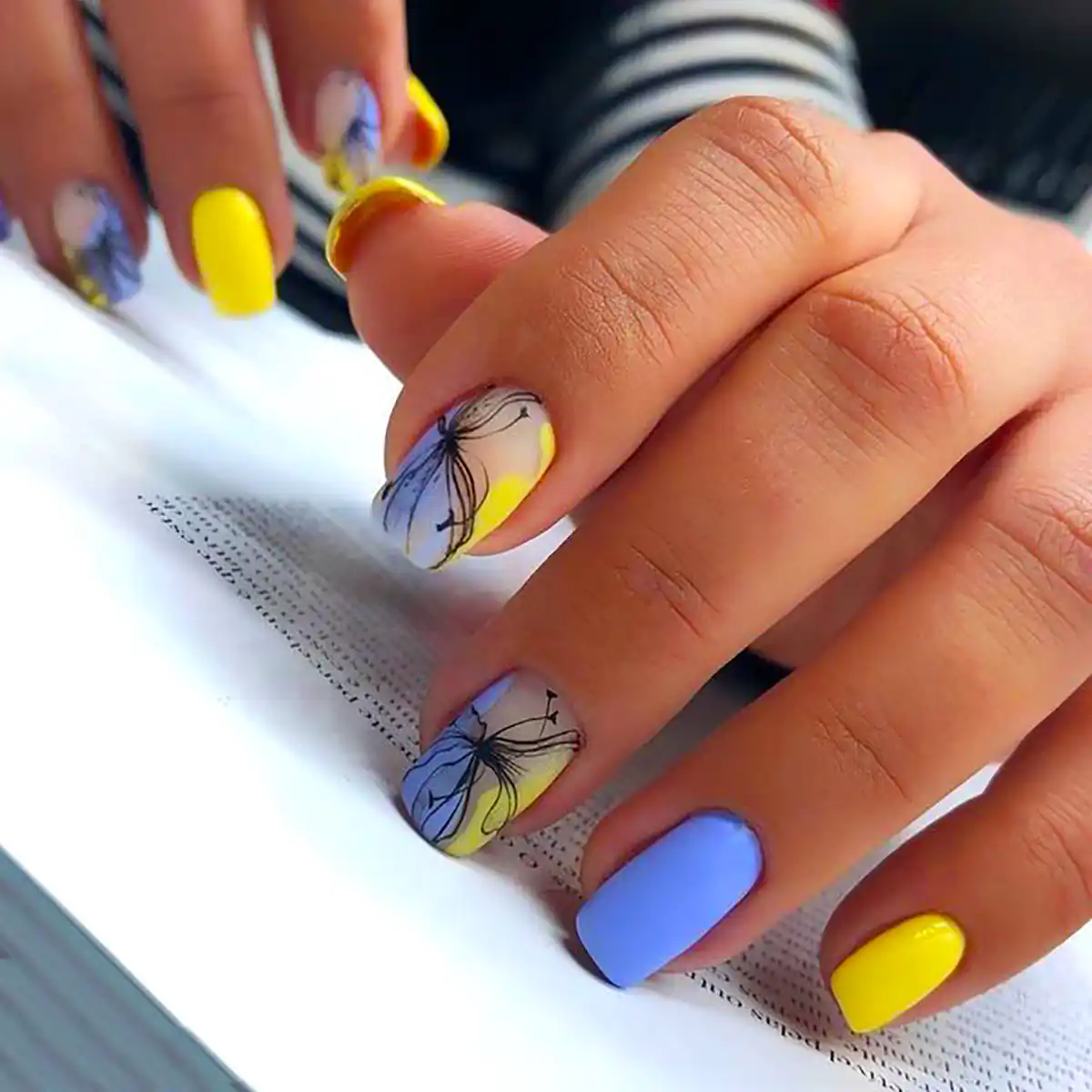 دیزاین پاستیلی روی ناخن