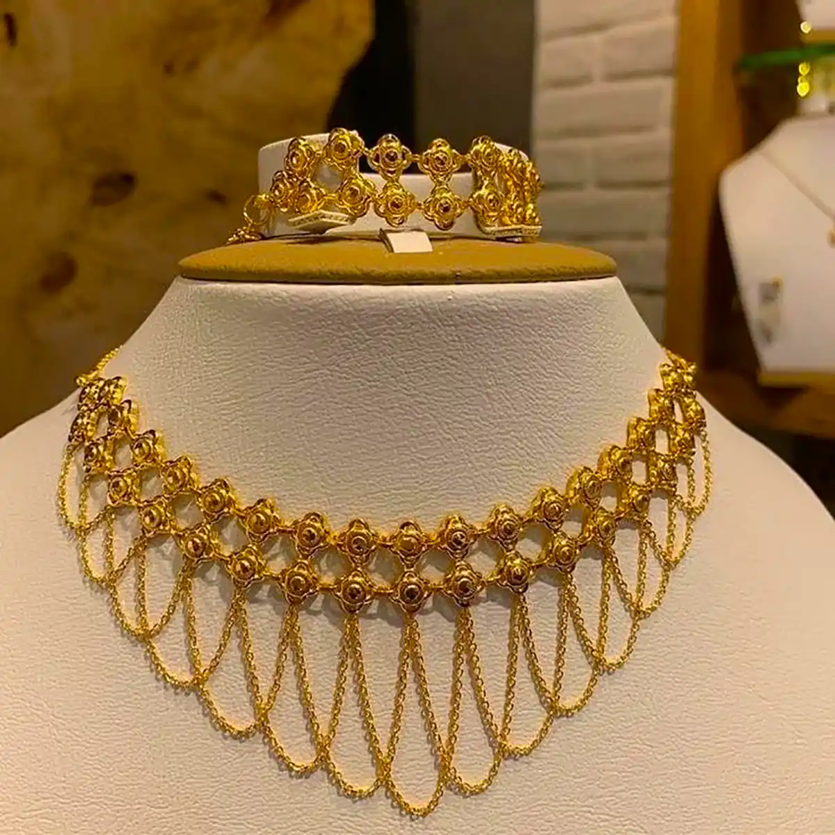 گردنبند رشته ای نما دار شیک