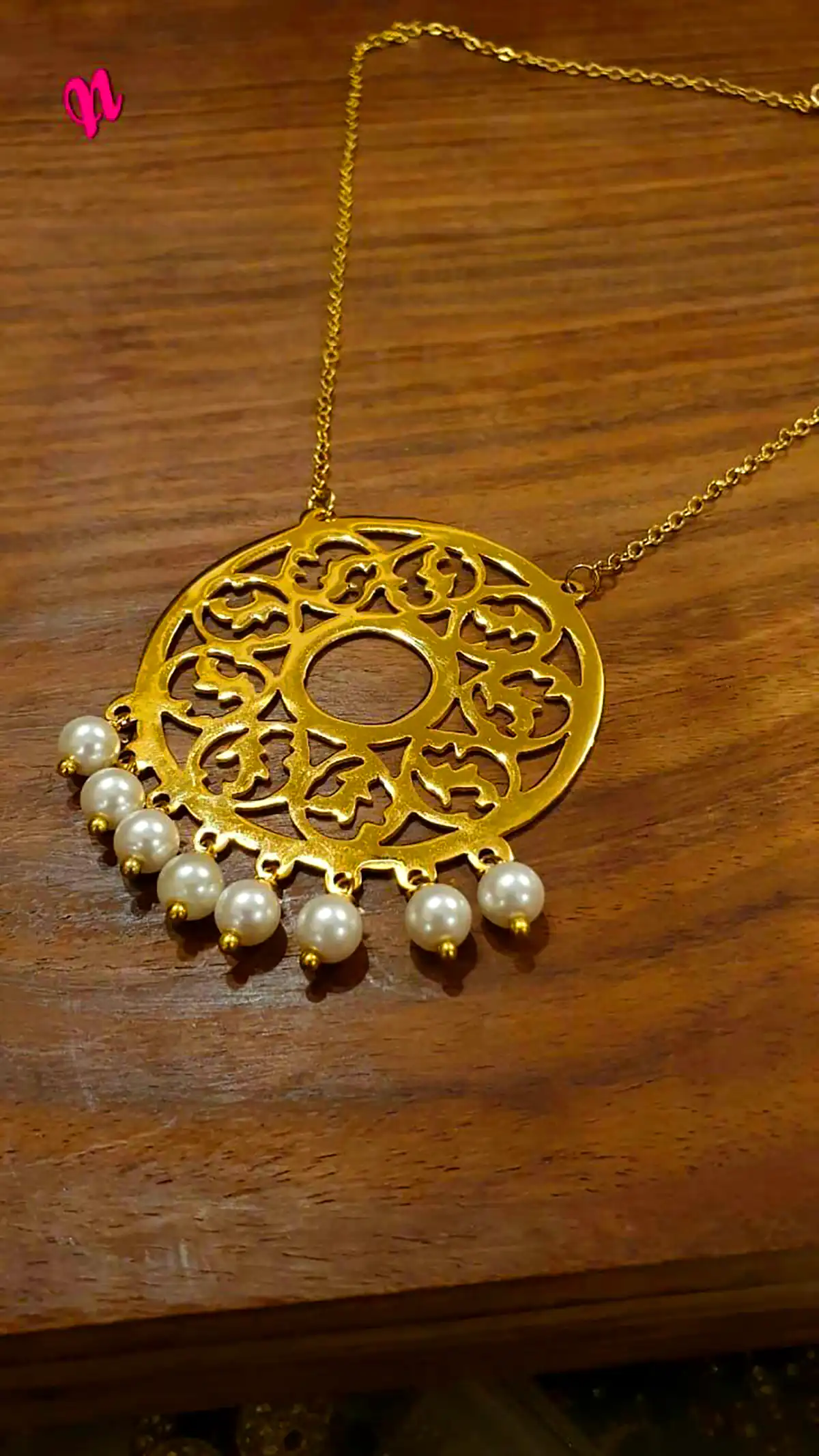 گردنبند مدرن و مینیمال