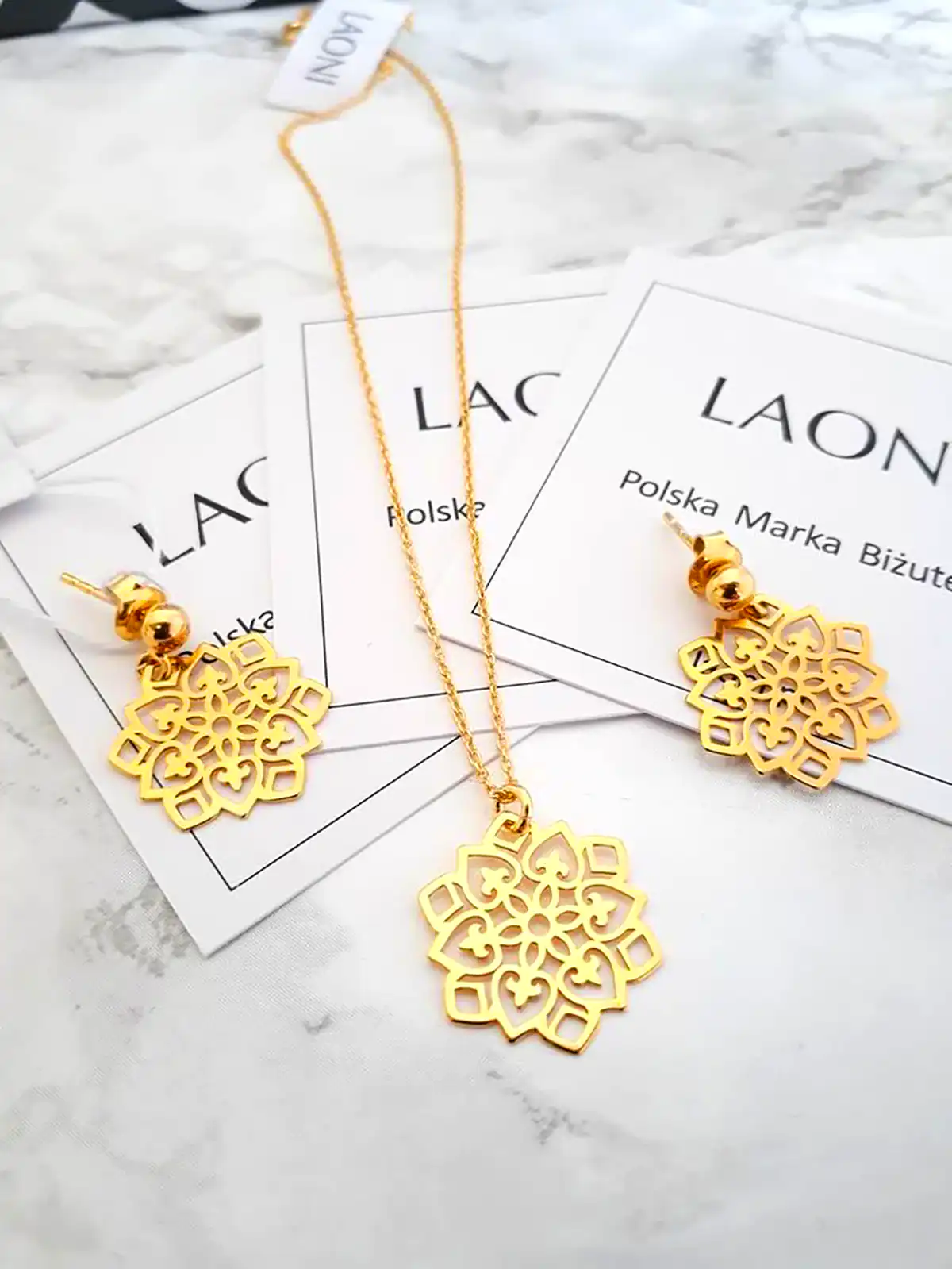 گردنبند مدرن و مینیمال