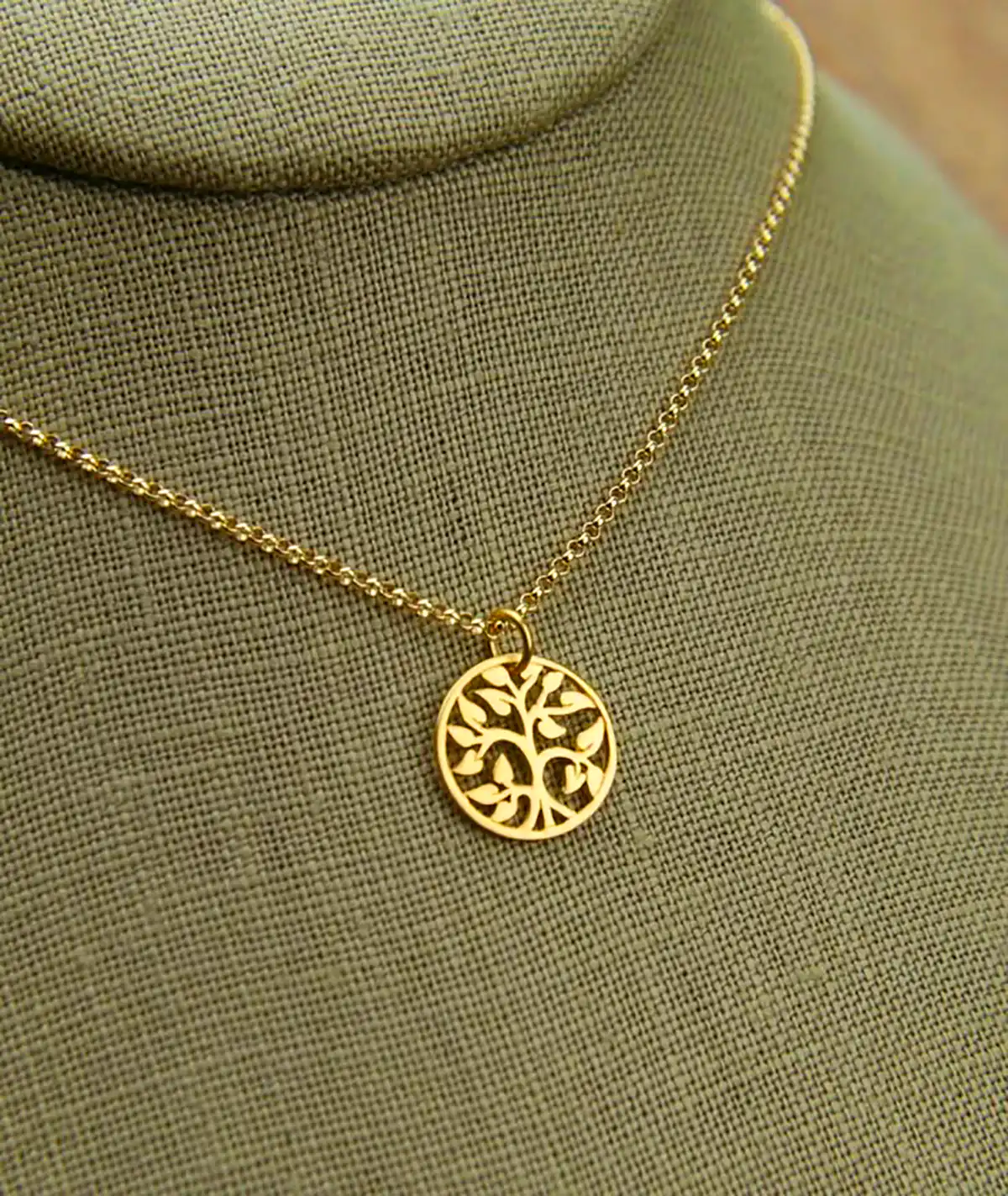 گردنبند مدرن و مینیمال