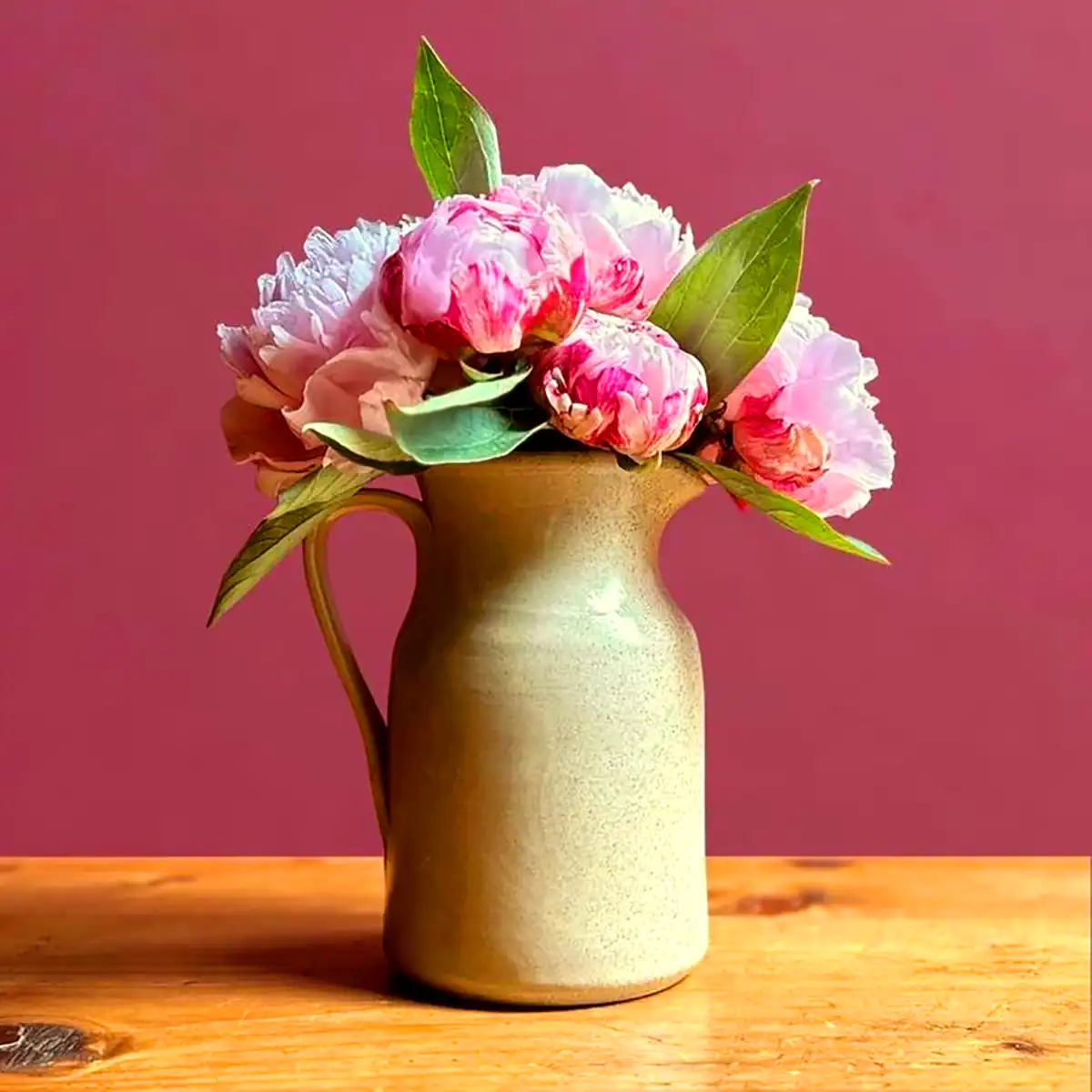 گلدون گل صورتی تزیینی