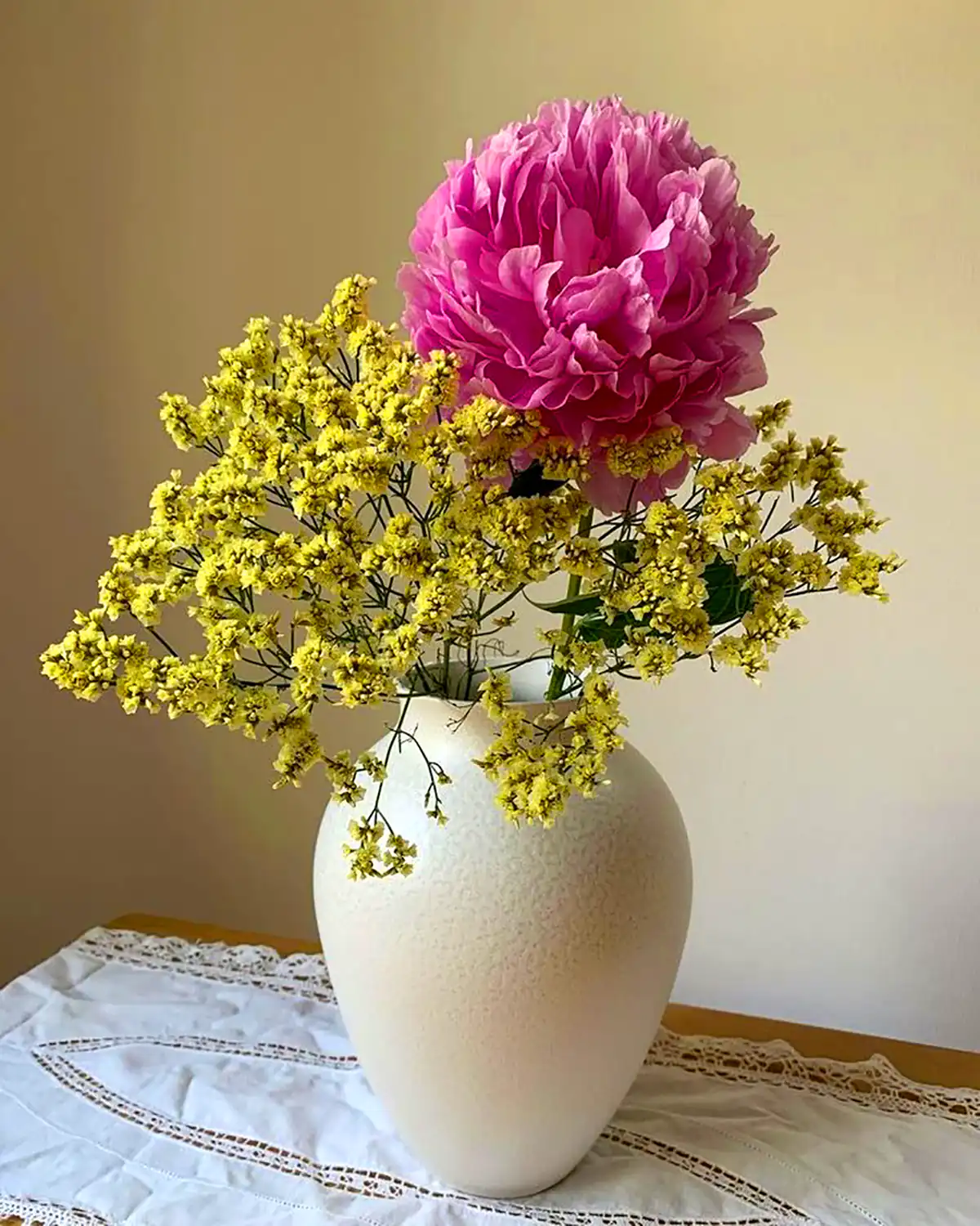 گلدون گل صورتی تزیینی