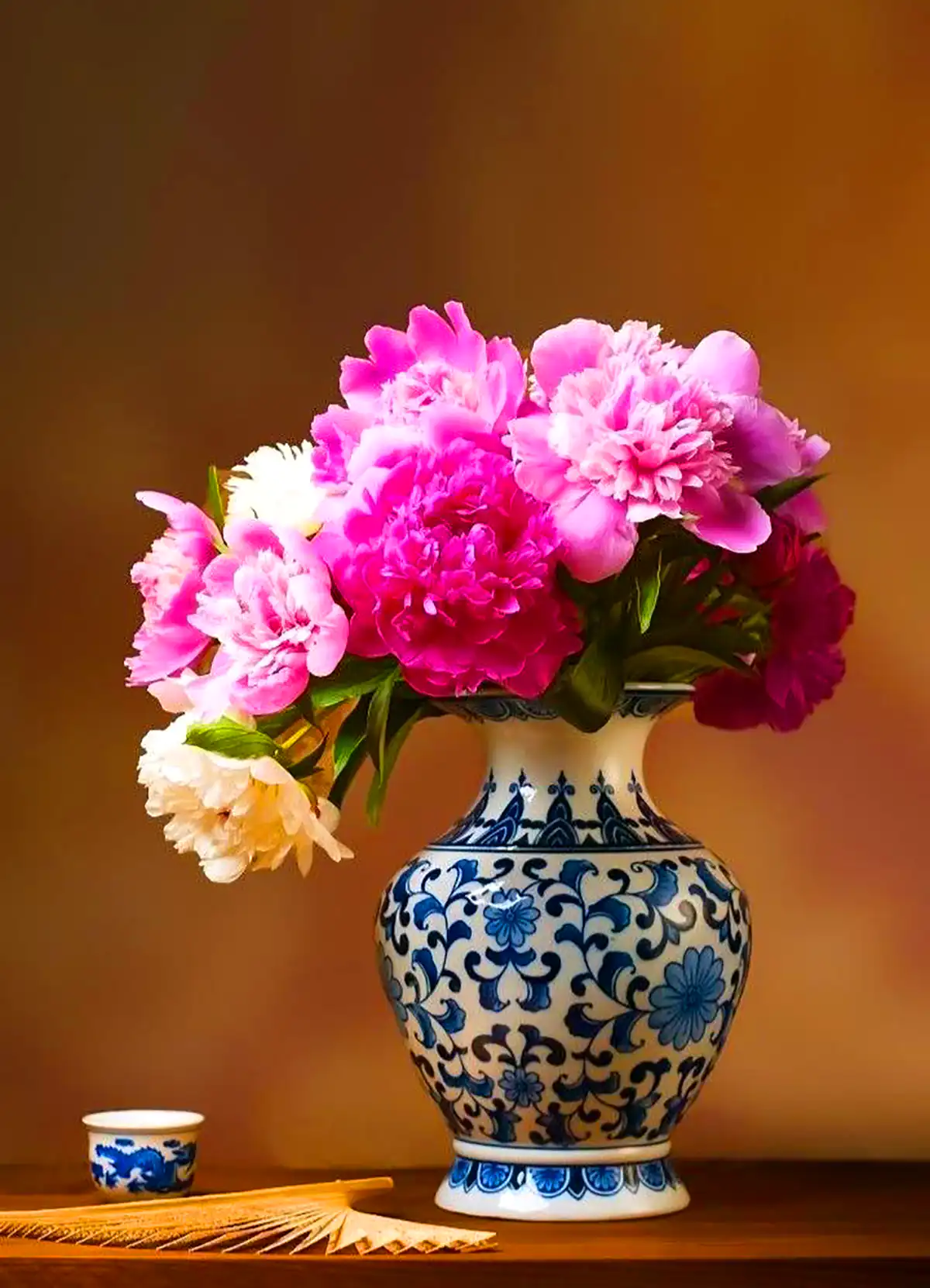 گلدون گل صورتی تزیینی