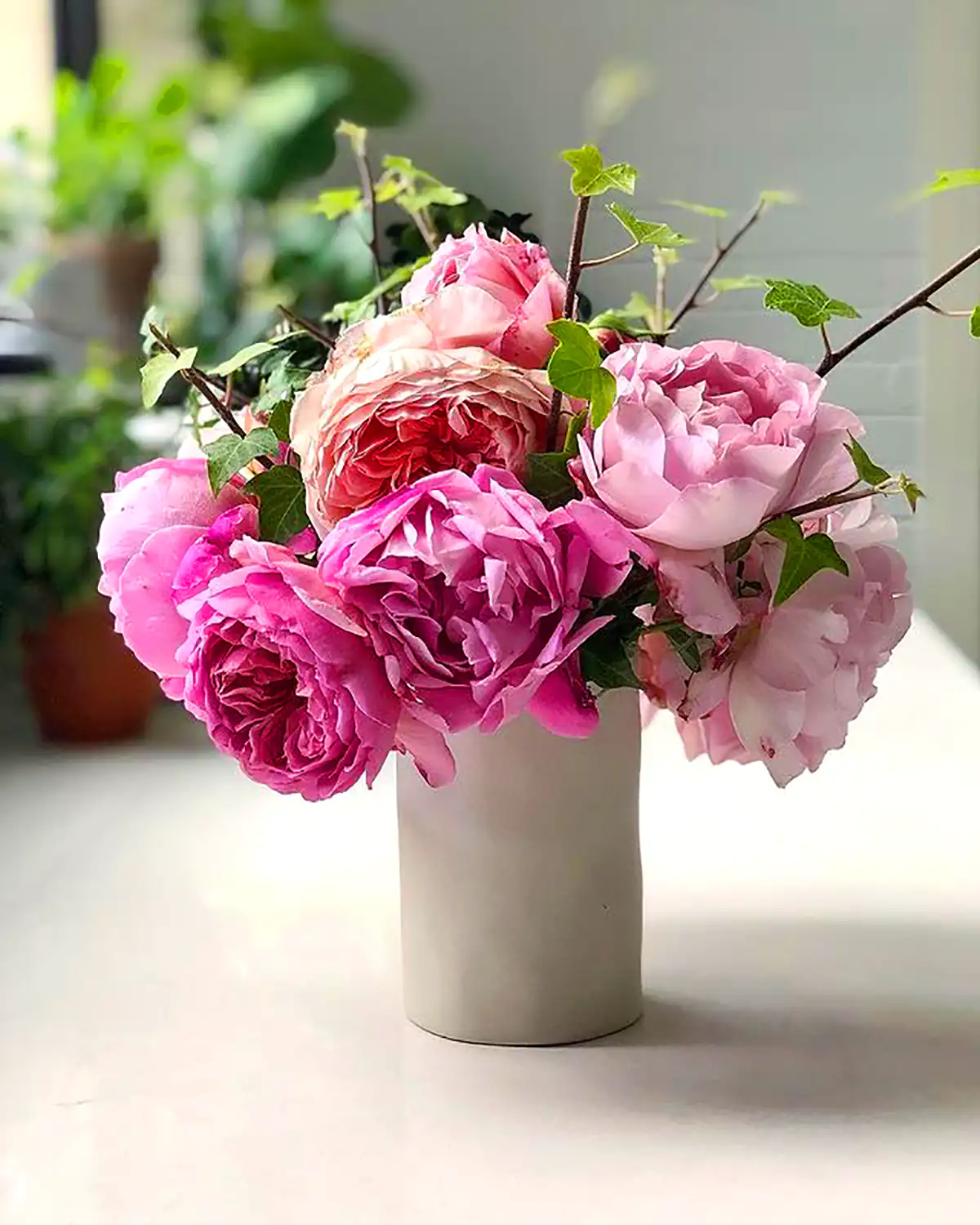 گلدون گل صورتی تزیینی