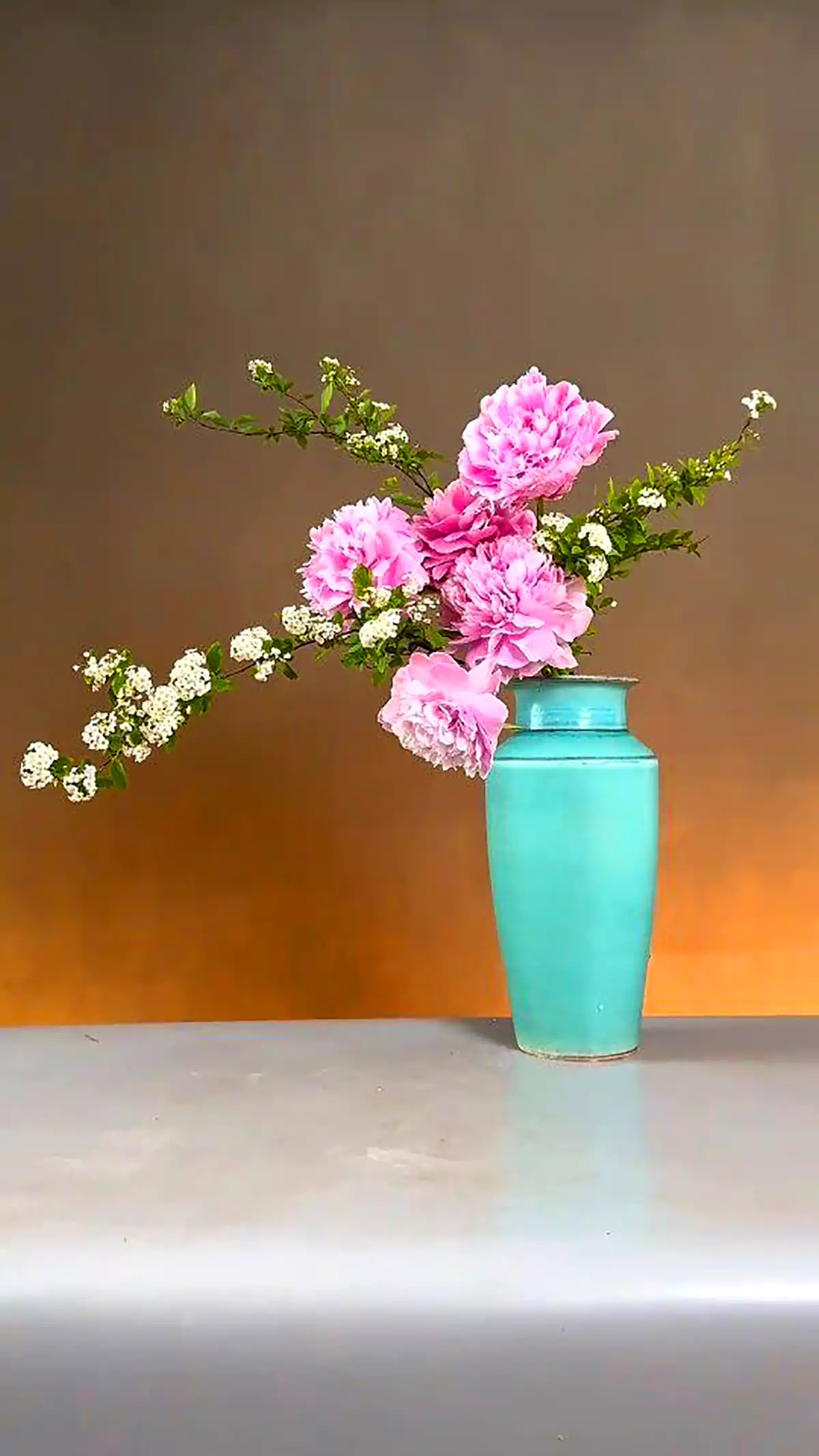 گلدون گل صورتی تزیینی