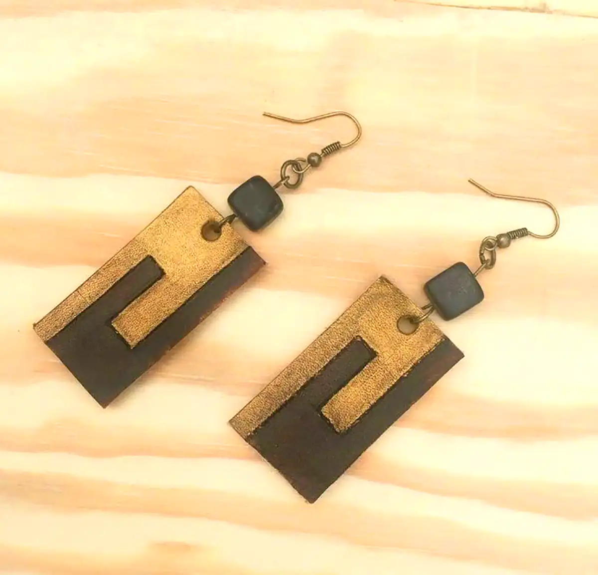 گوشواره جدید و دستساز چرم