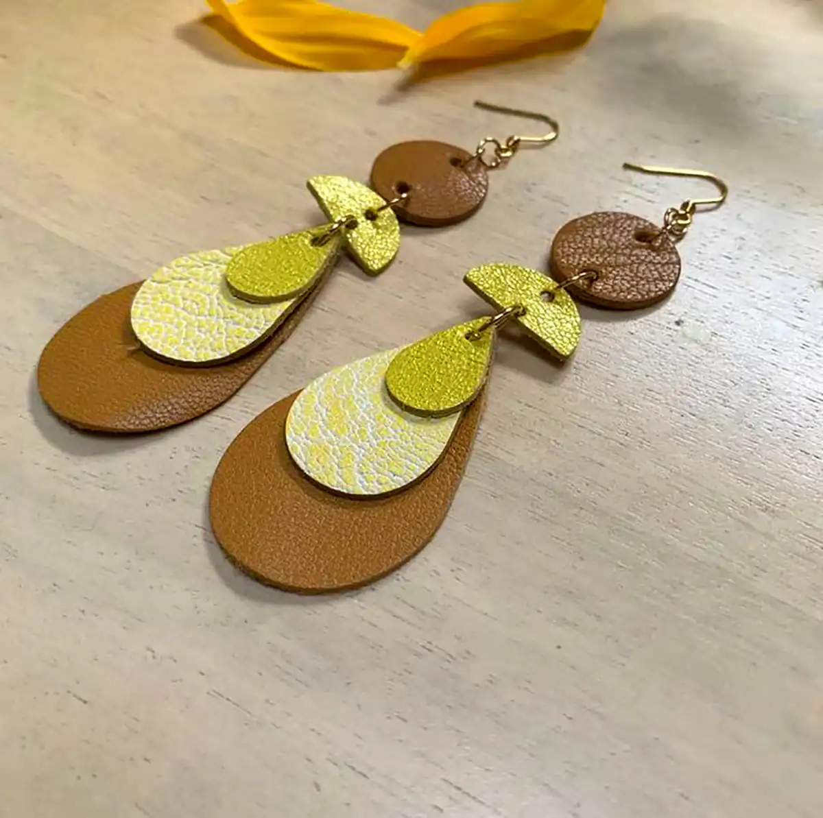 گوشواره جدید و دستساز چرم