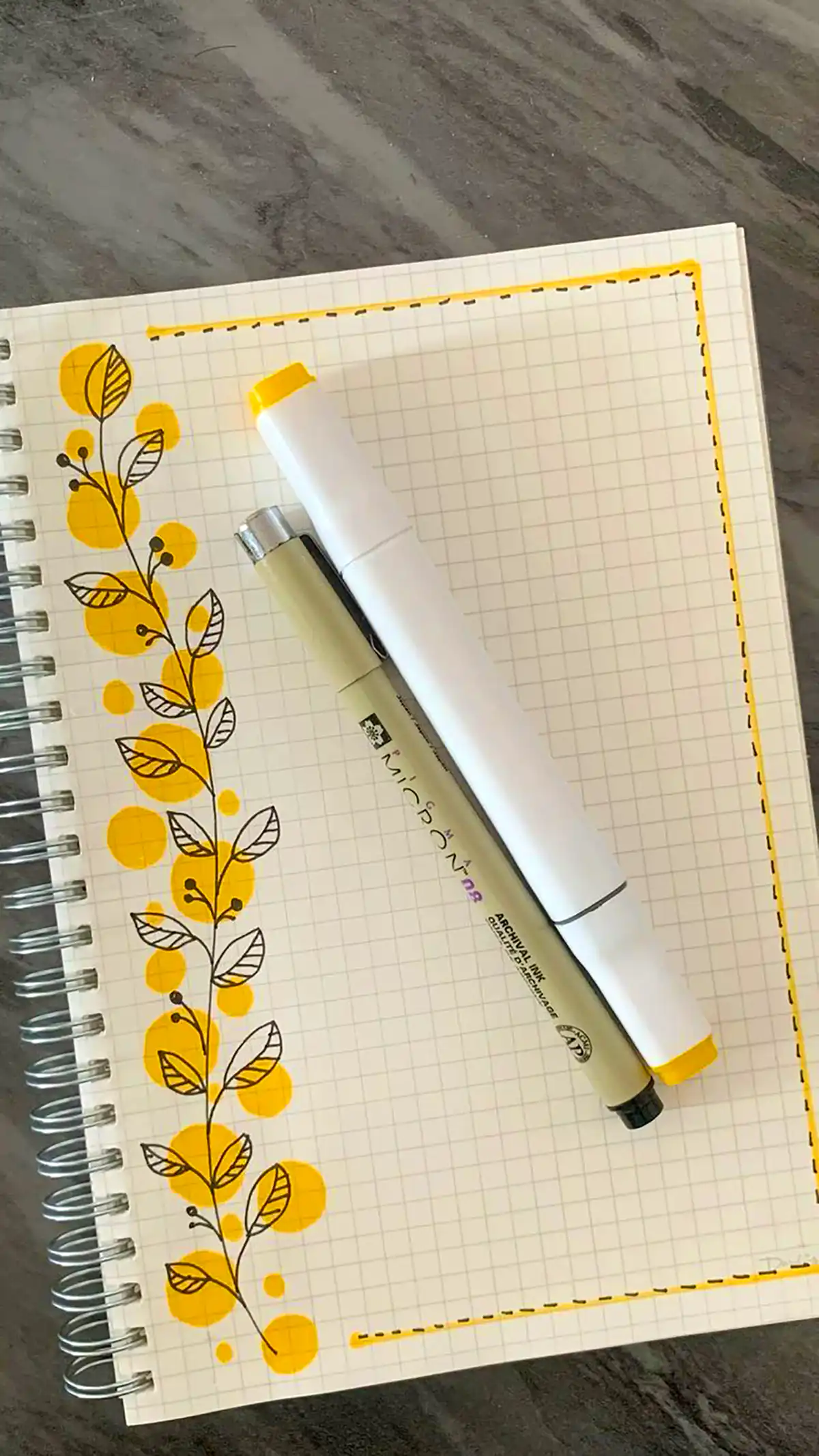 حاشیه ساده برای دفتر مشق