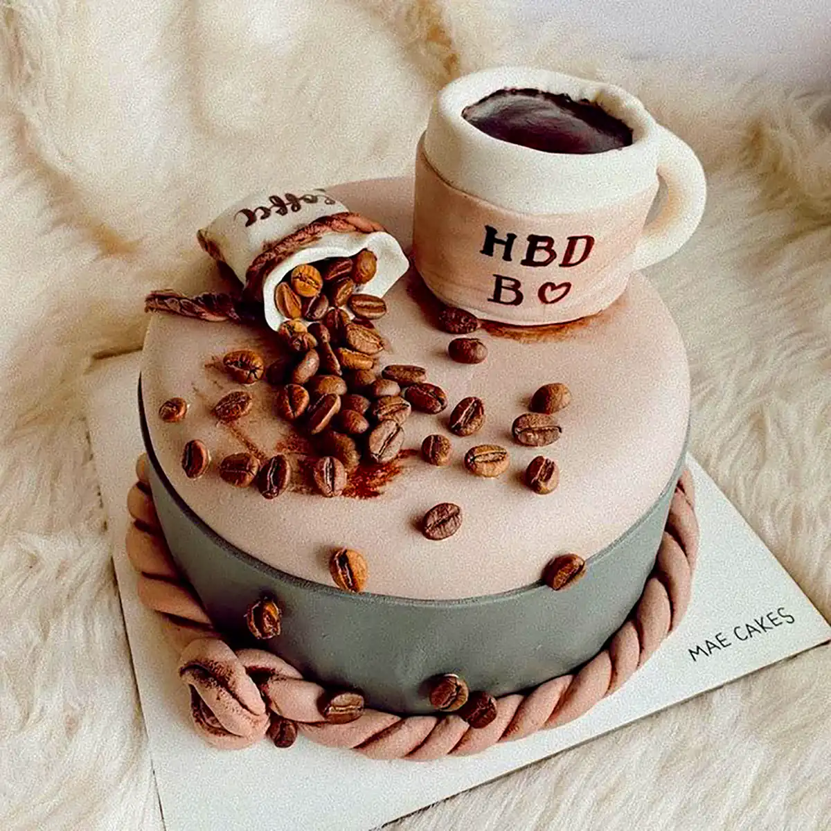 کیک تولد با طرح قهوه