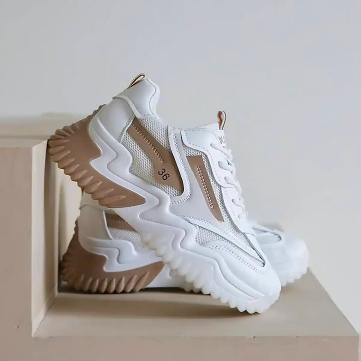 کتونی شیک اسپرت دخترانه