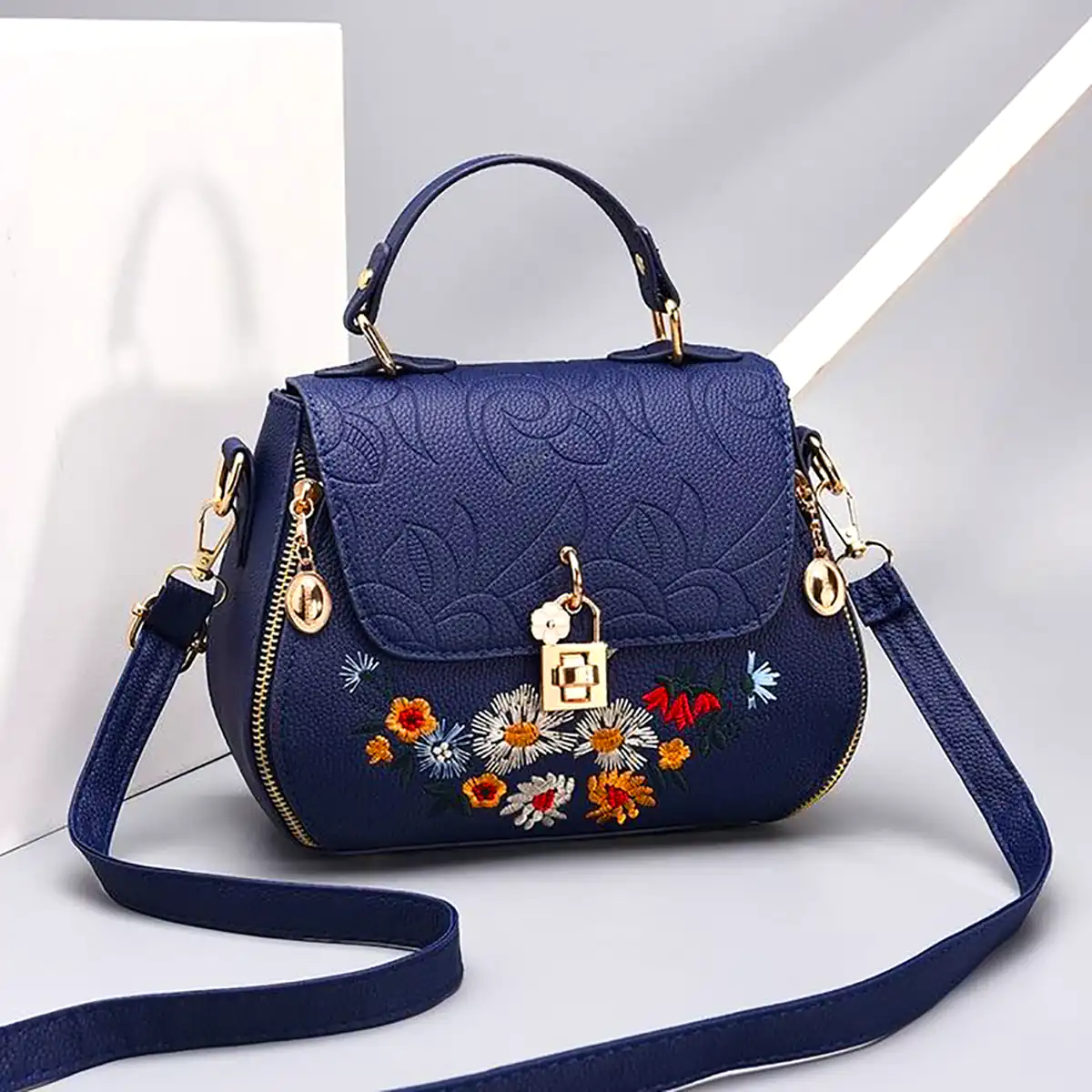 کیف دستی سرمه ای