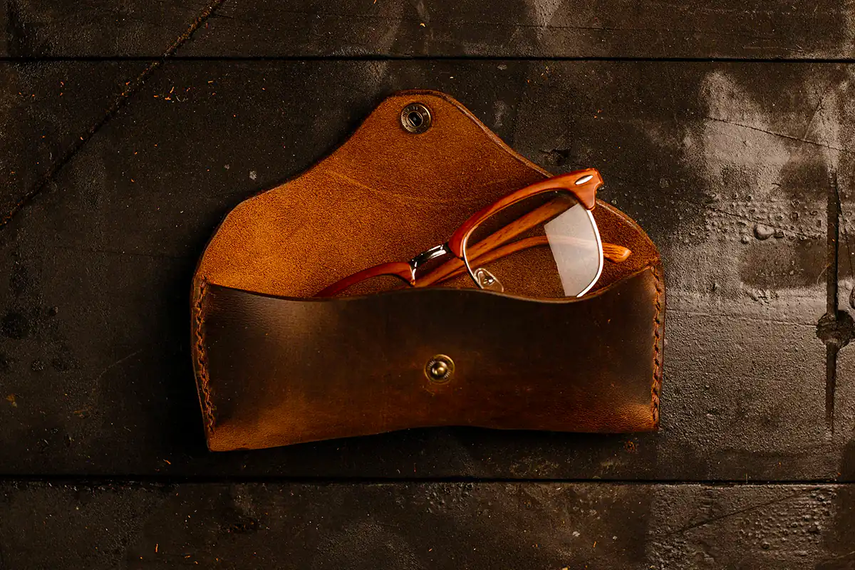 کیف عینک چرمی