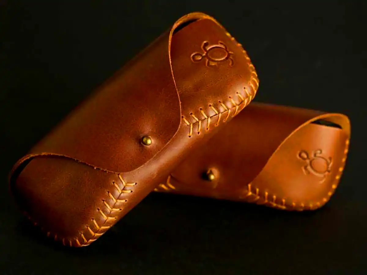 کیف عینک چرمی