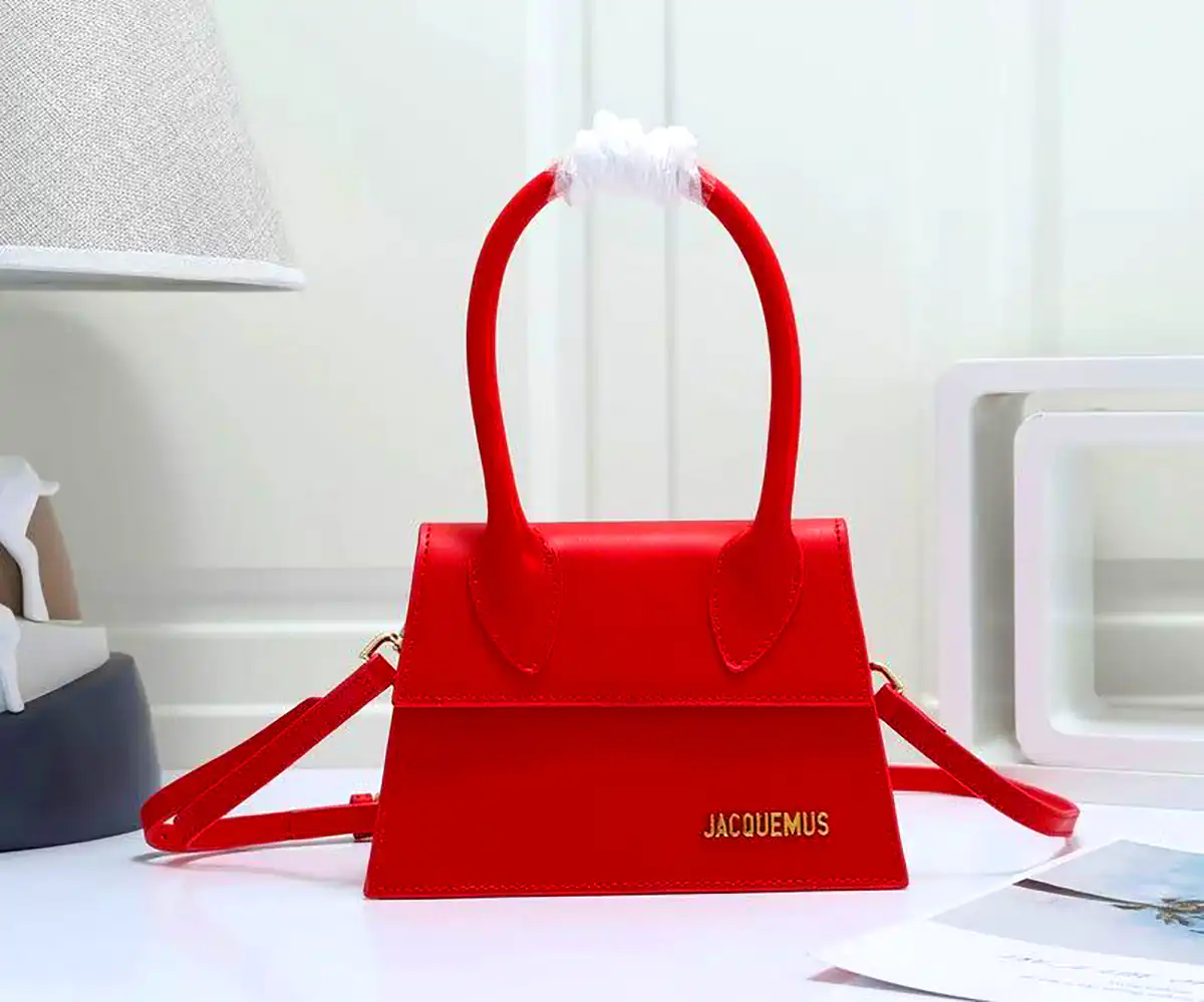 کیف قرمز مجلسی