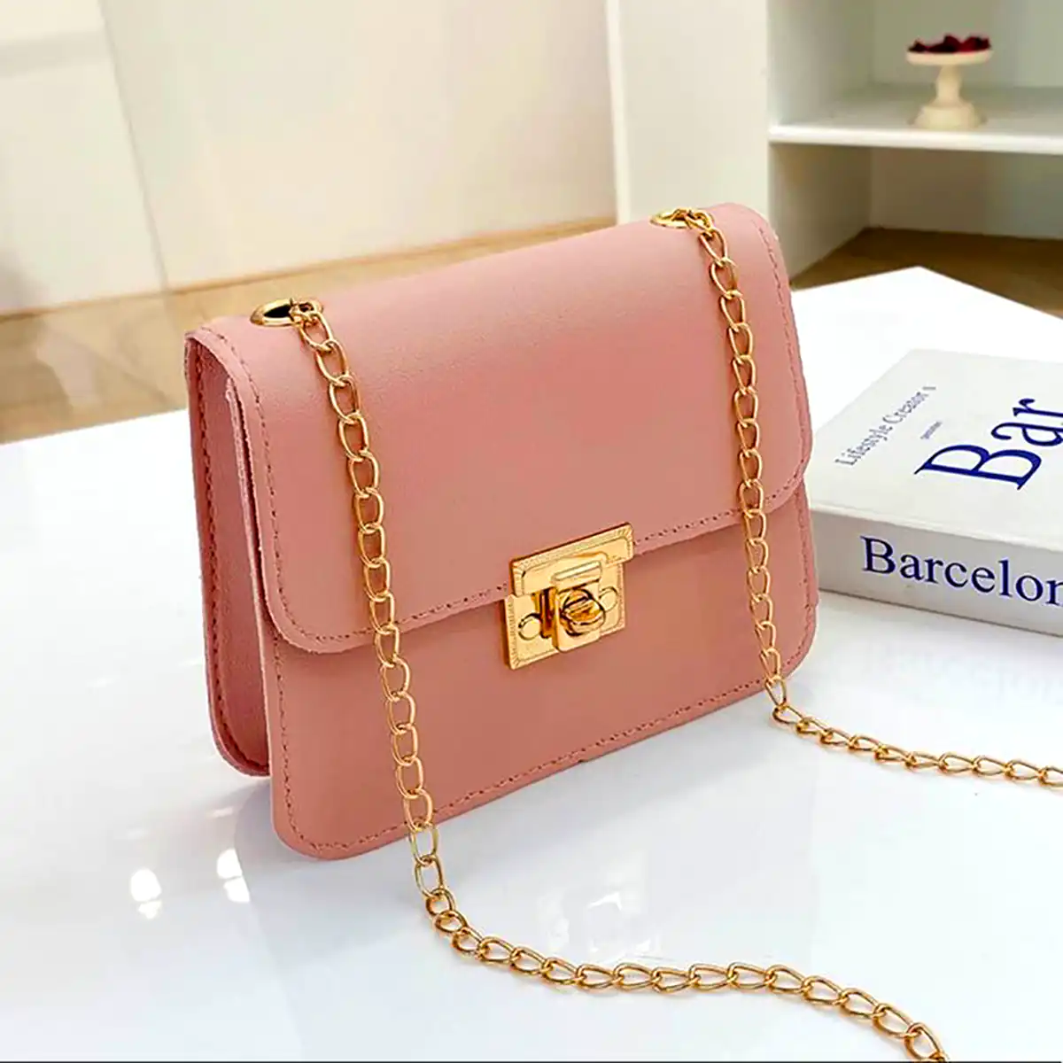 کیف ورنی صورتی