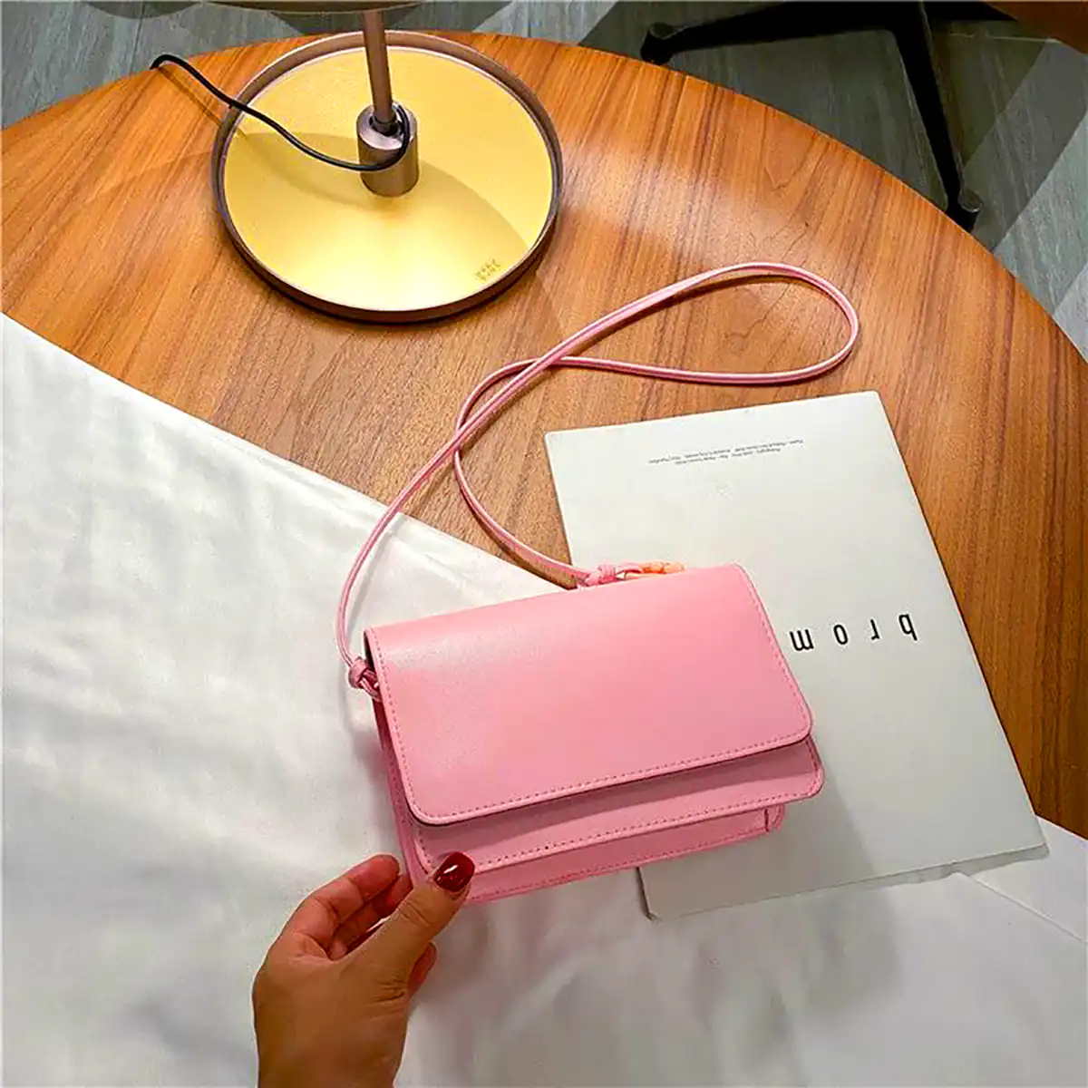 کیف ورنی صورتی