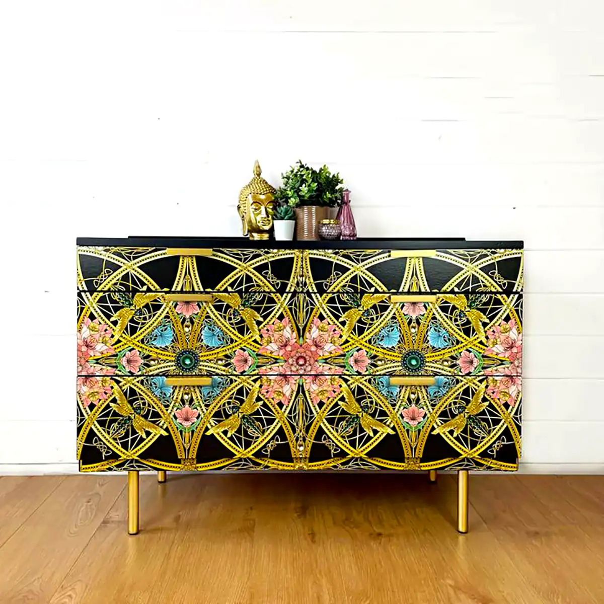 کنسول نئوکلاسیک طرحدار